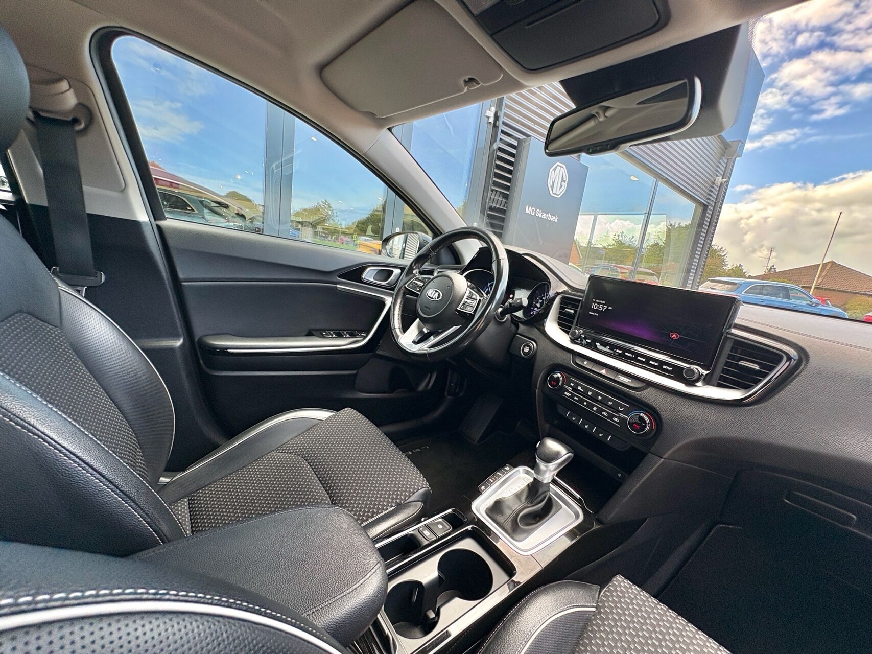 Billede af Kia Ceed SW 1,6 GDI PHEV  Plugin-hybrid Upgrade m/Plus DCT 141HK Stc 6g Aut.