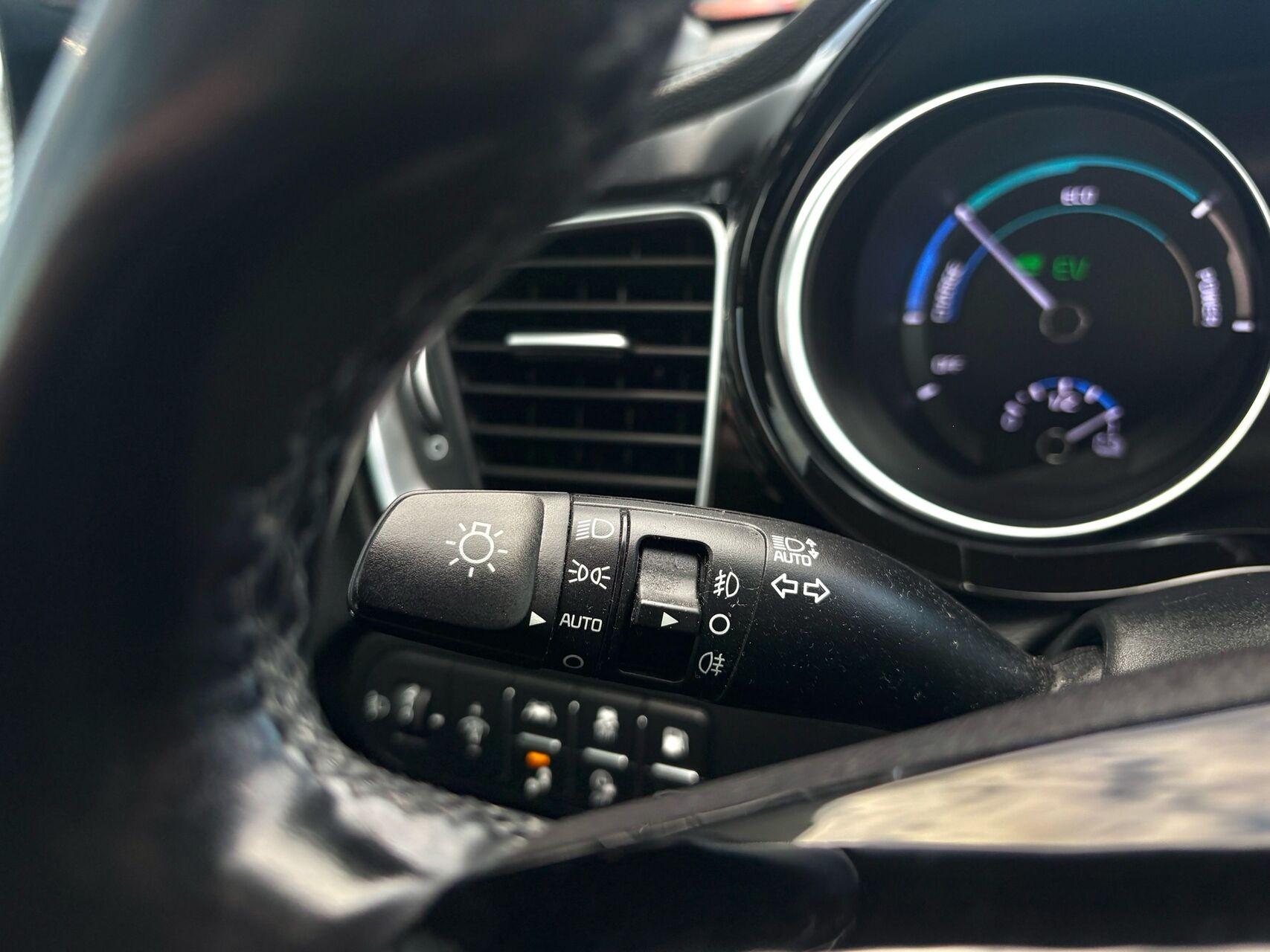 Billede af Kia Ceed SW 1,6 GDI PHEV  Plugin-hybrid Upgrade m/Plus DCT 141HK Stc 6g Aut.
