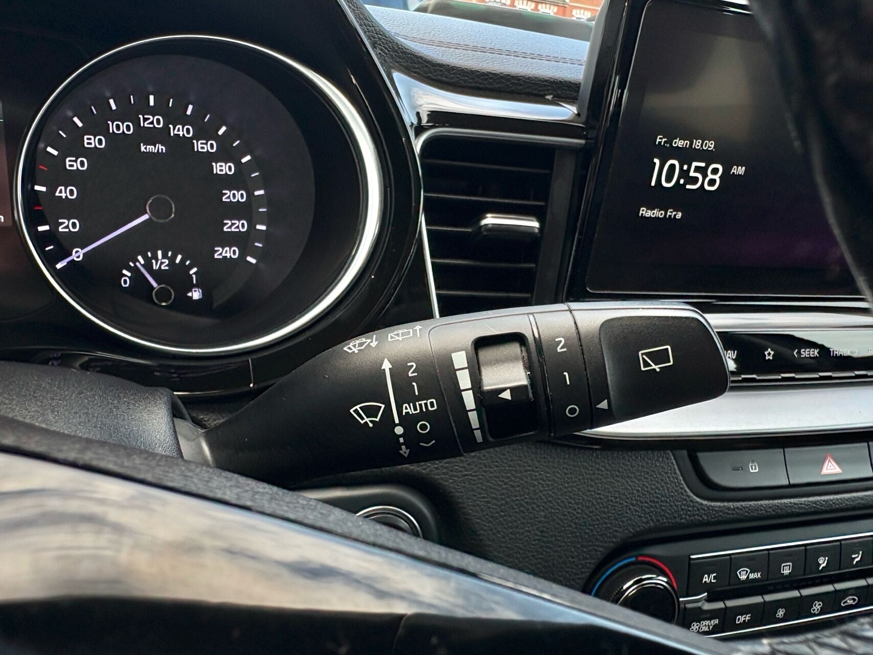Billede af Kia Ceed SW 1,6 GDI PHEV  Plugin-hybrid Upgrade m/Plus DCT 141HK Stc 6g Aut.