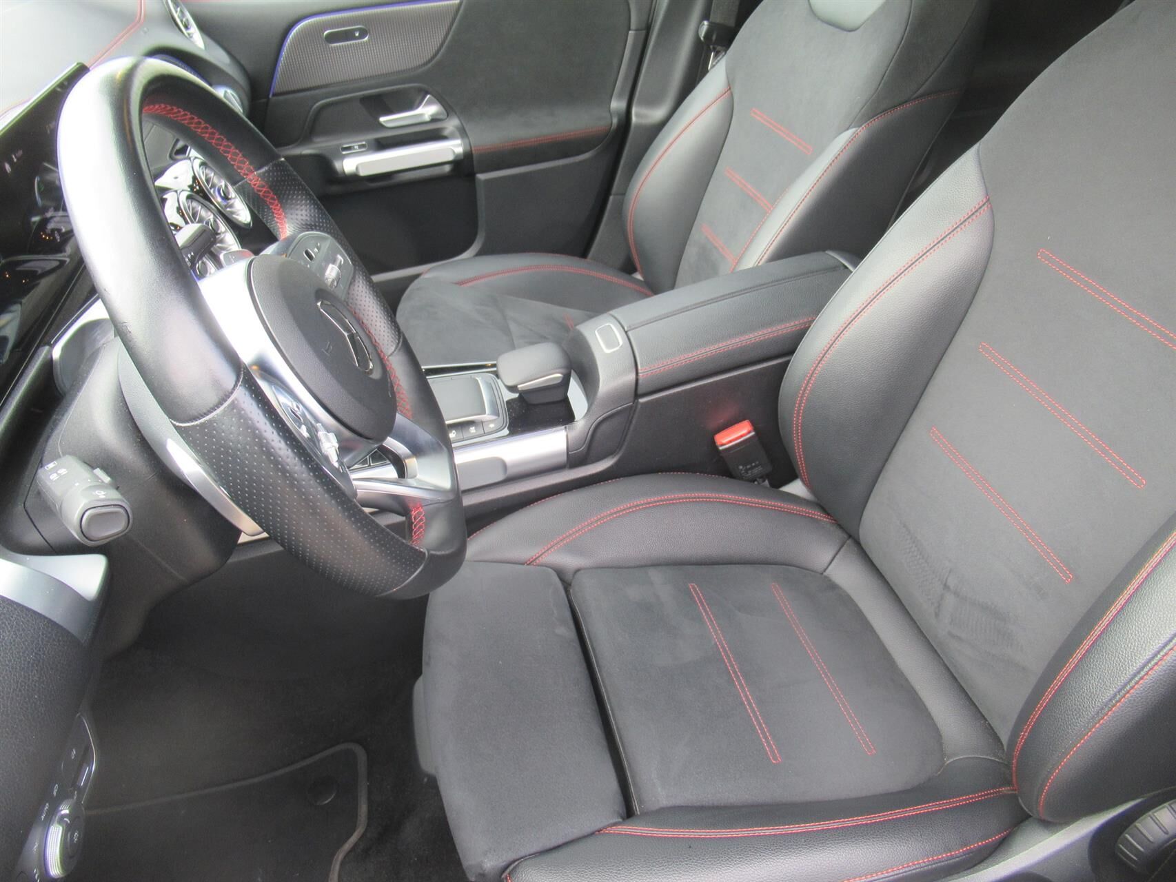 Billede af Mercedes-Benz EQB 300 EL AMG Line 4Matic 228HK 5d Aut.