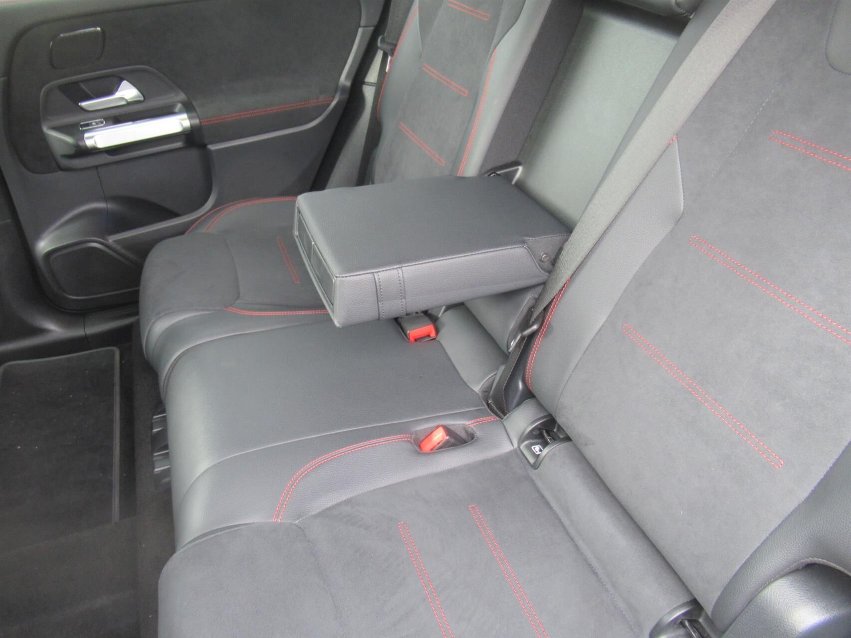 Billede af Mercedes-Benz EQB 300 EL AMG Line 4Matic 228HK 5d Aut.