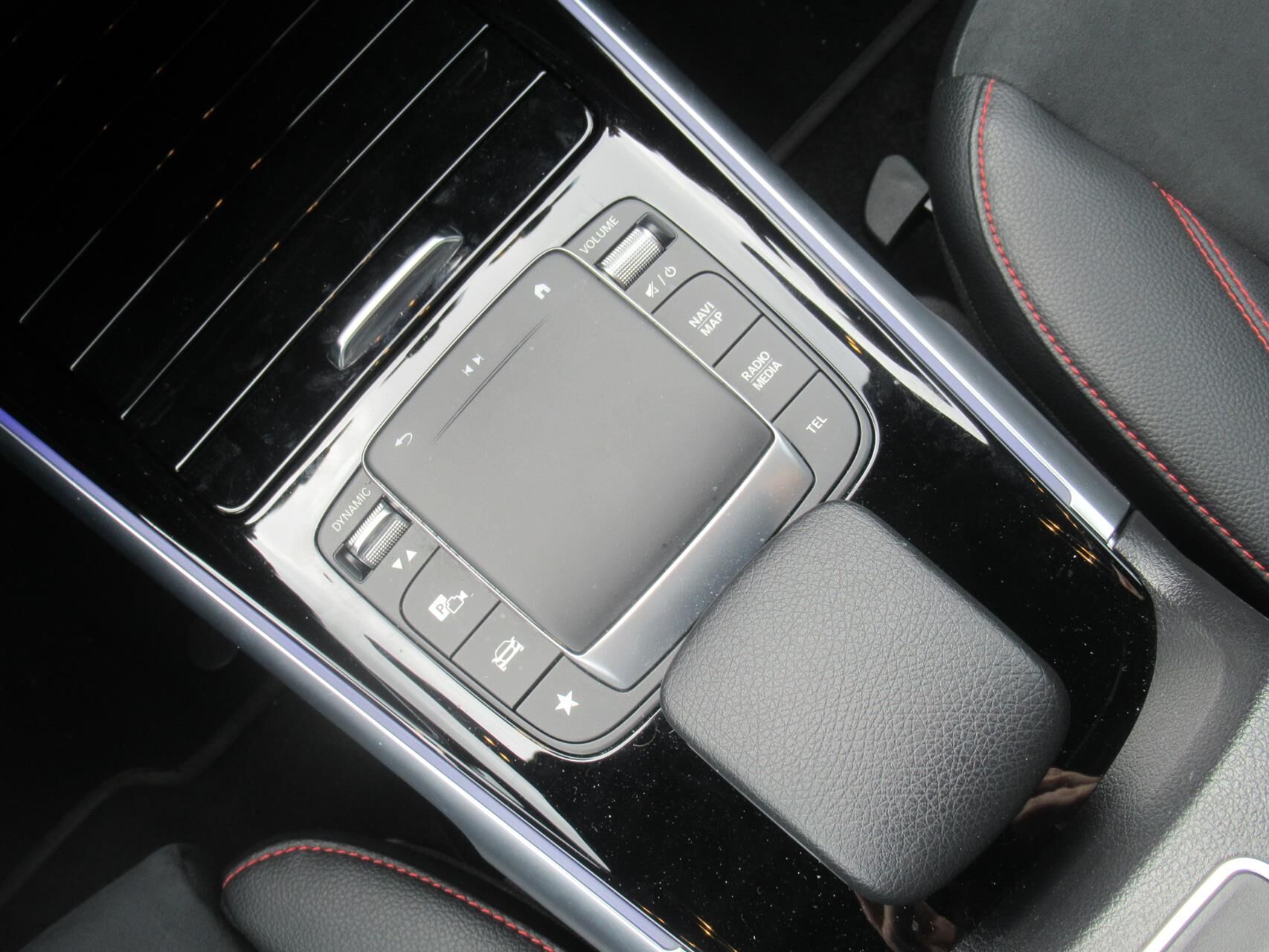 Billede af Mercedes-Benz EQB 300 EL AMG Line 4Matic 228HK 5d Aut.