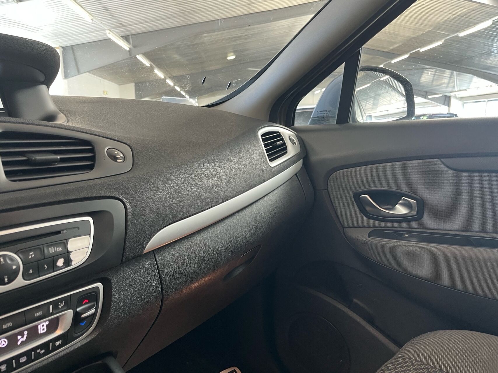 Billede af Renault Grand Scénic 7 pers. 1,6 16V Authentique 110HK 6g