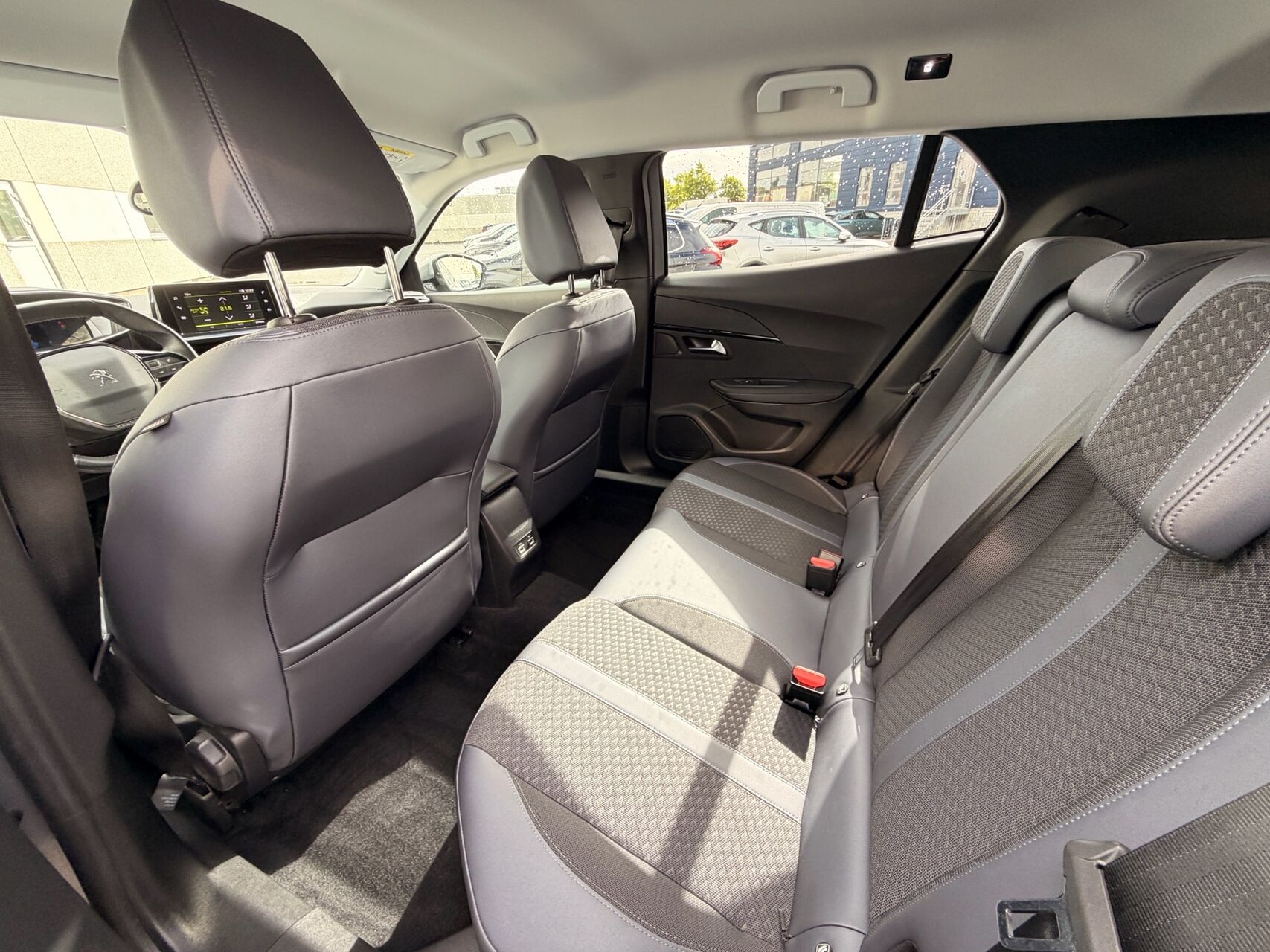 Billede af Peugeot 2008 1,5 BlueHDi Edition 210+ 100HK 5d 6g
