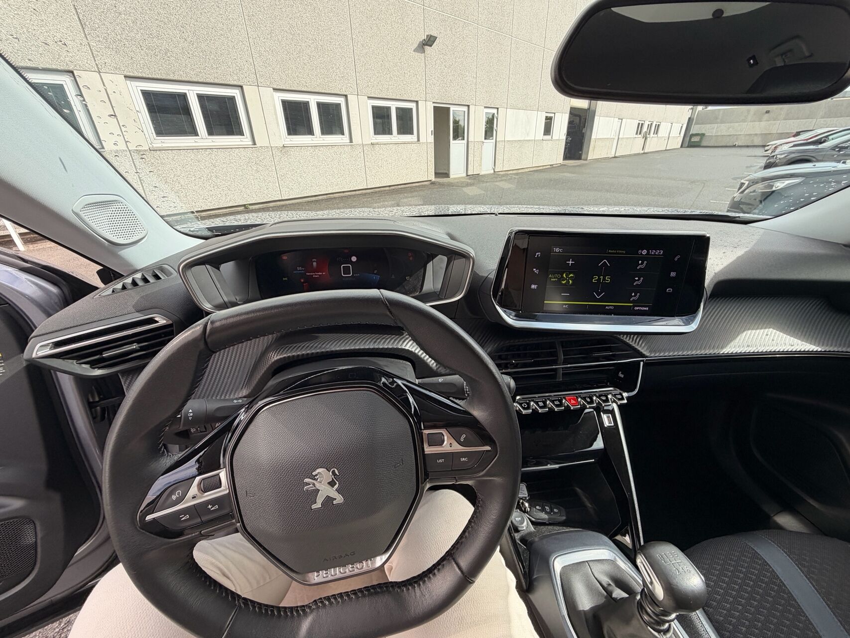 Billede af Peugeot 2008 1,5 BlueHDi Edition 210+ 100HK 5d 6g