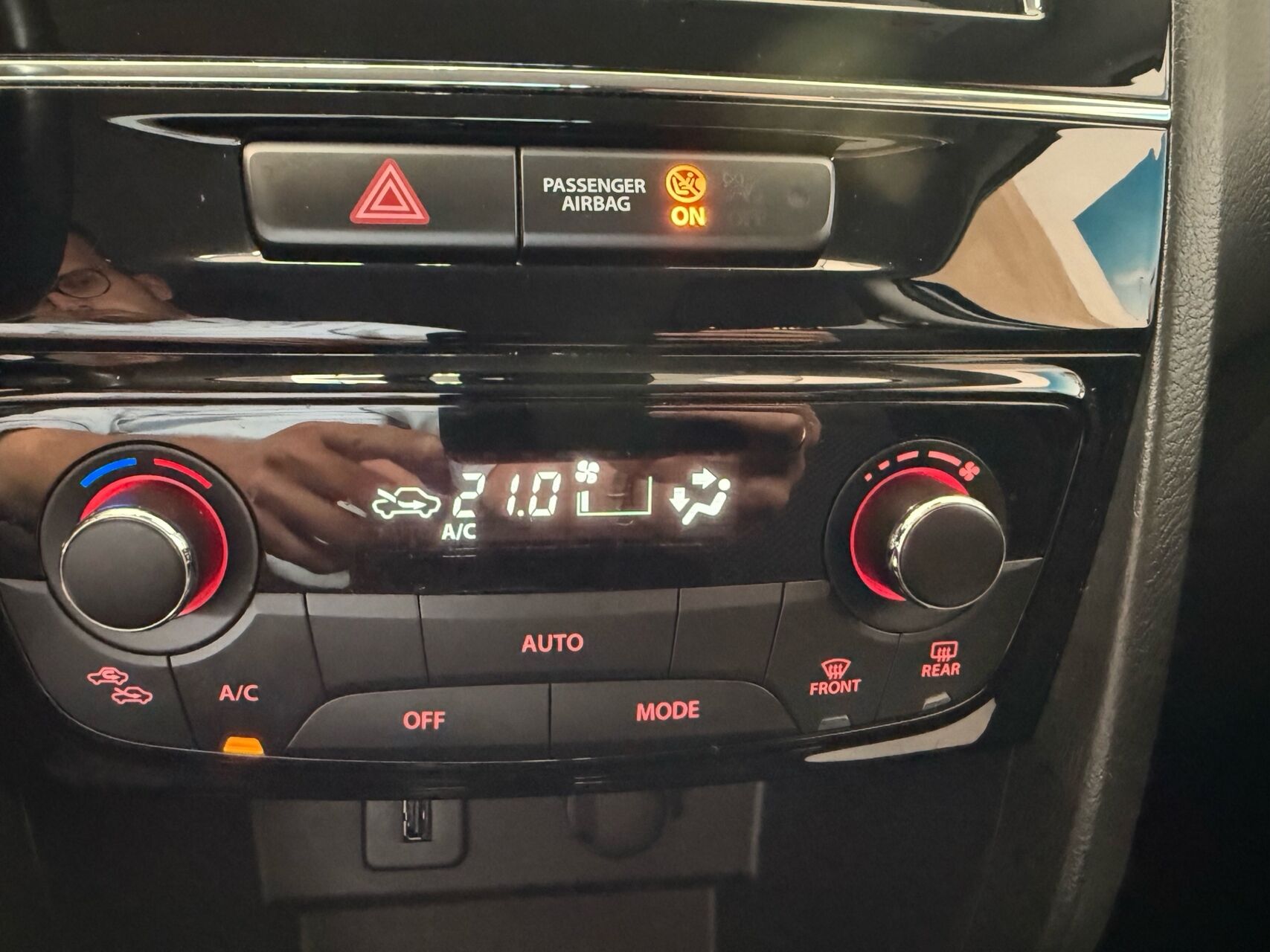 Billede af Suzuki Vitara 1,5 Hybrid Active AGS 102HK 5d 6g Aut.