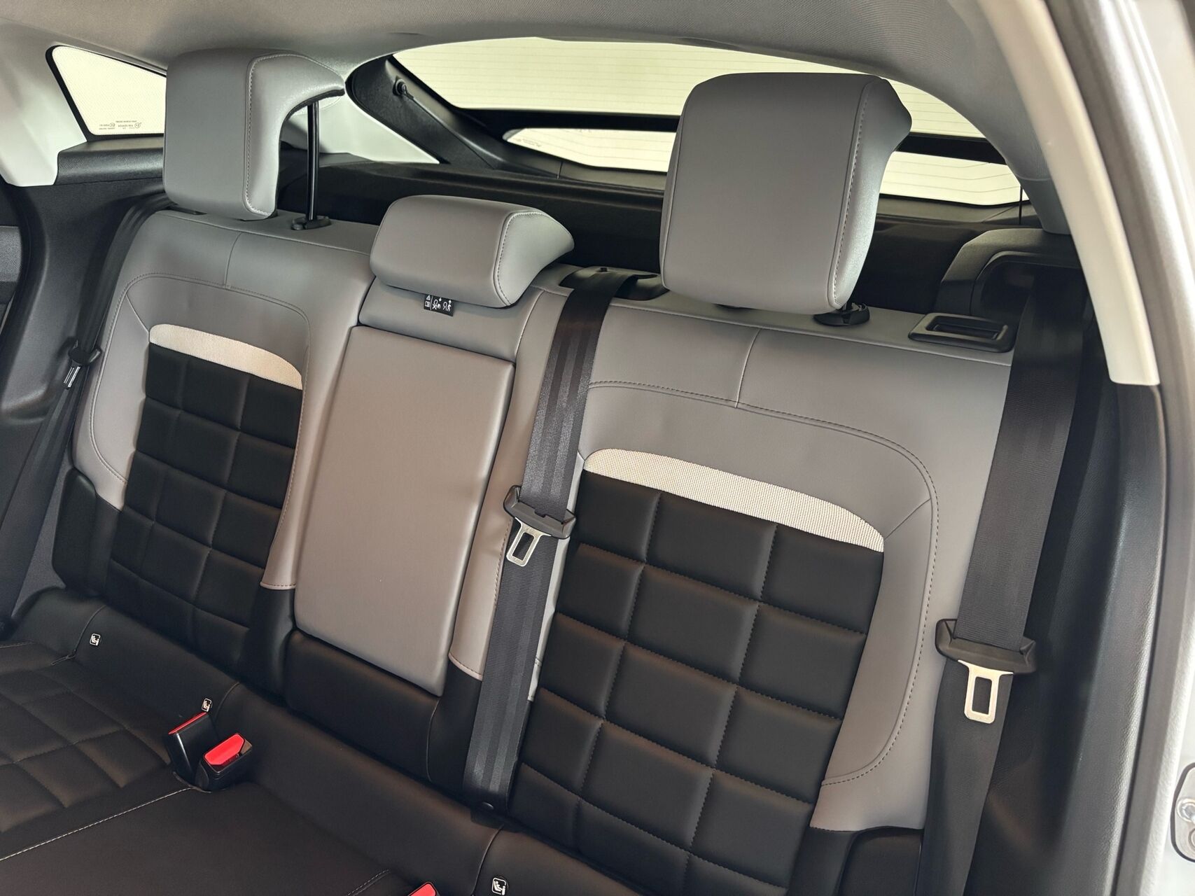 Billede af Citroën e-C4 EL Max 156HK 5d Aut.