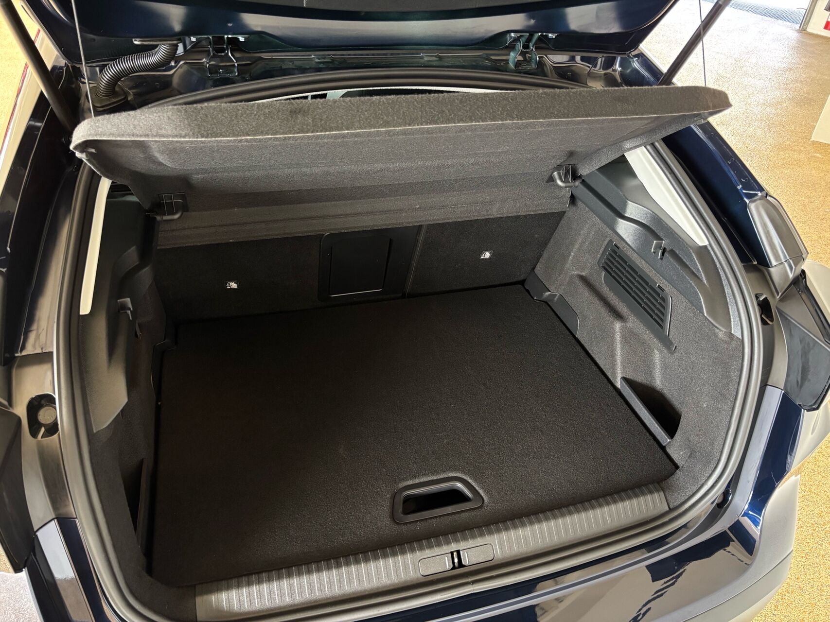 Billede af Citroën e-C4 EL Max 156HK 5d Aut.