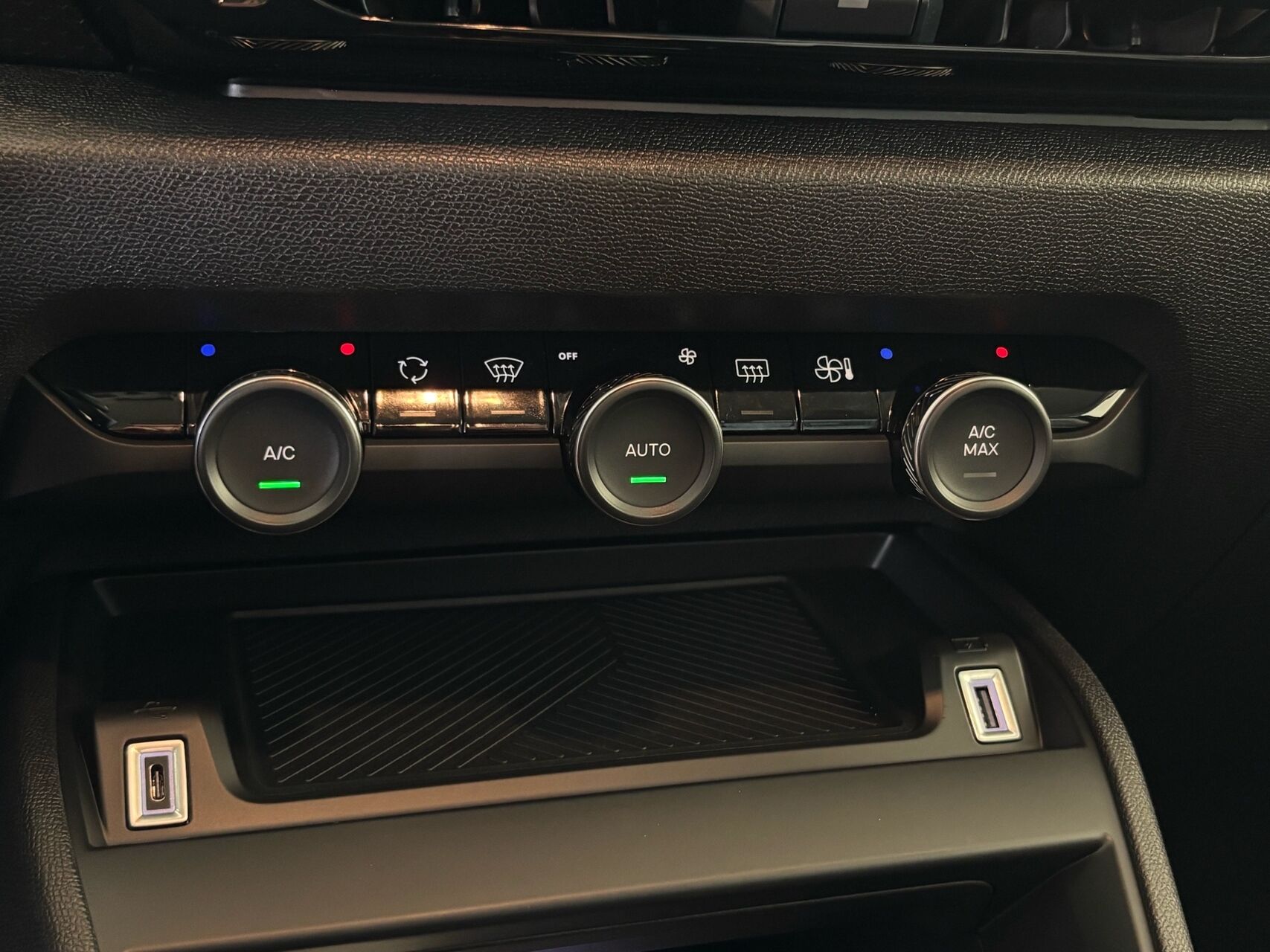 Billede af Citroën e-C4 EL Max 156HK 5d Aut.