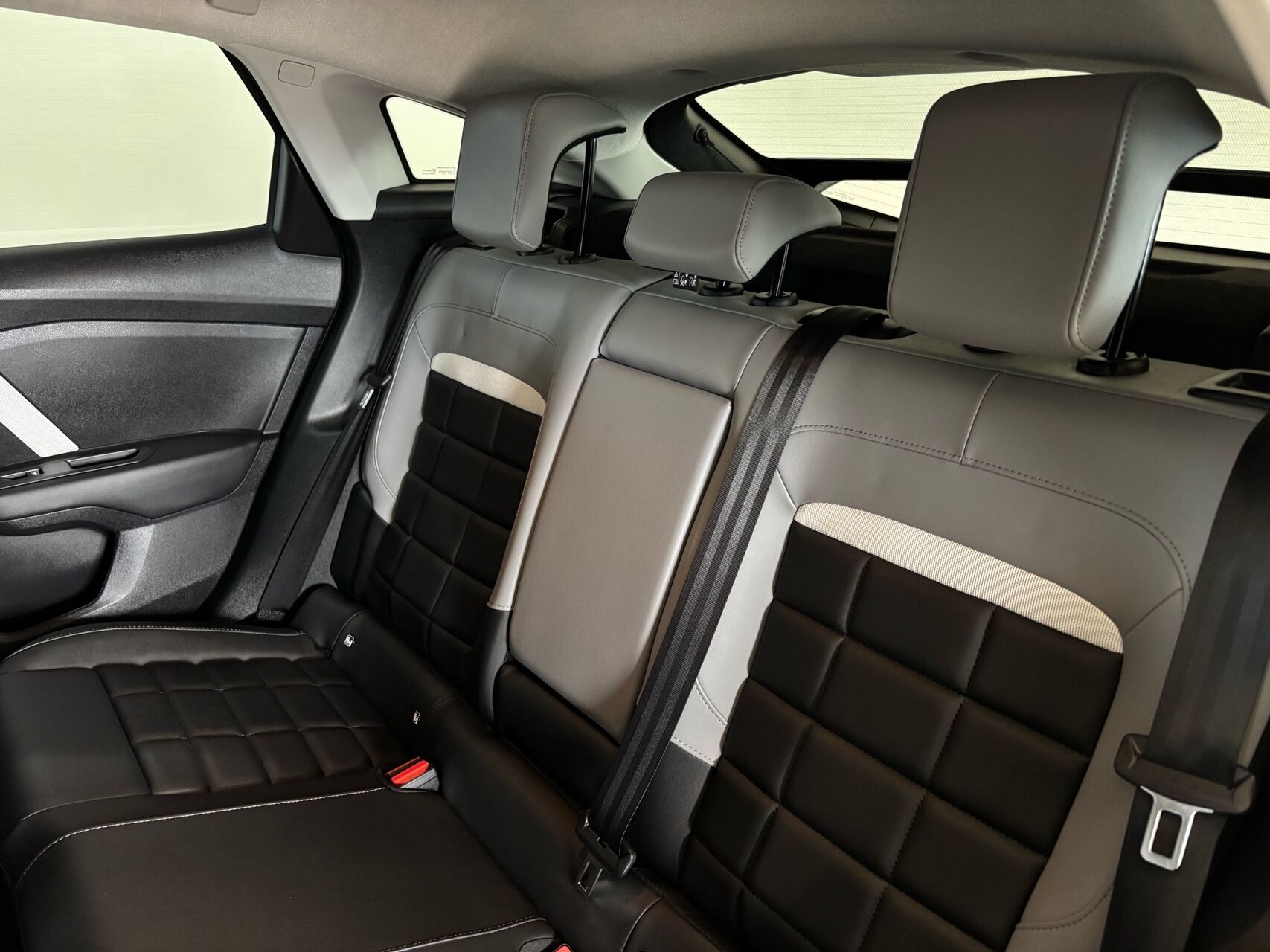 Billede af Citroën e-C4 EL Max 156HK 5d Aut.