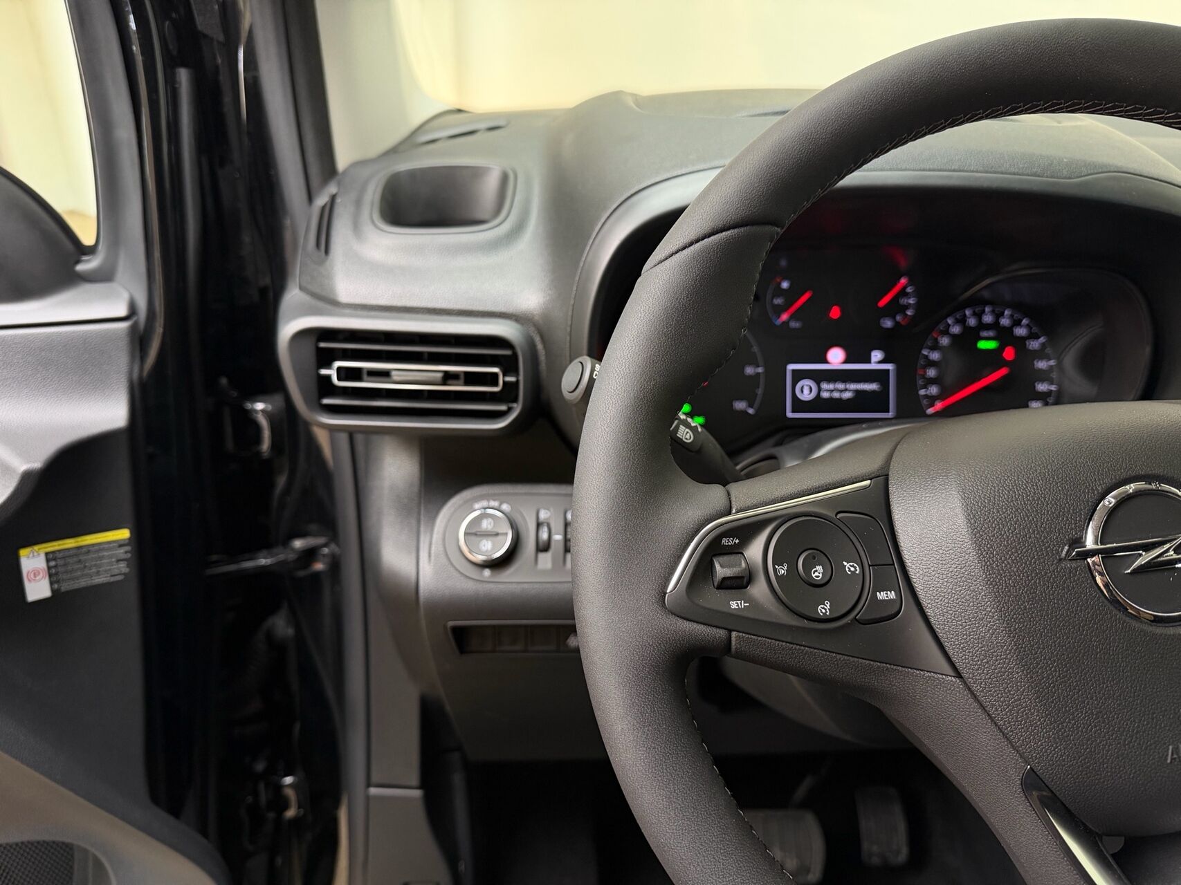 Billede af Opel Combo-e L1 EL Enjoy 136HK Van Aut.