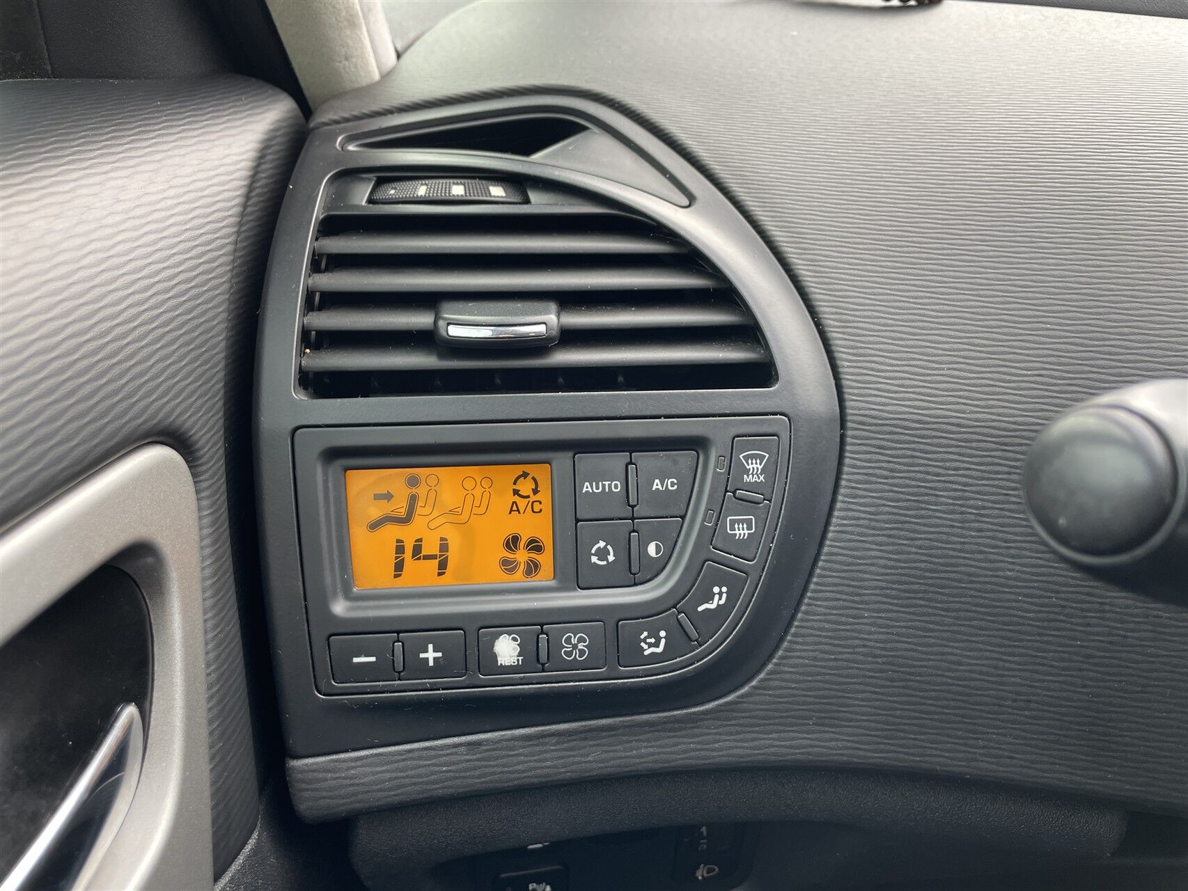 Billede af Citroën Grand C4 Picasso 1,6 HDI VTR Pack 110HK