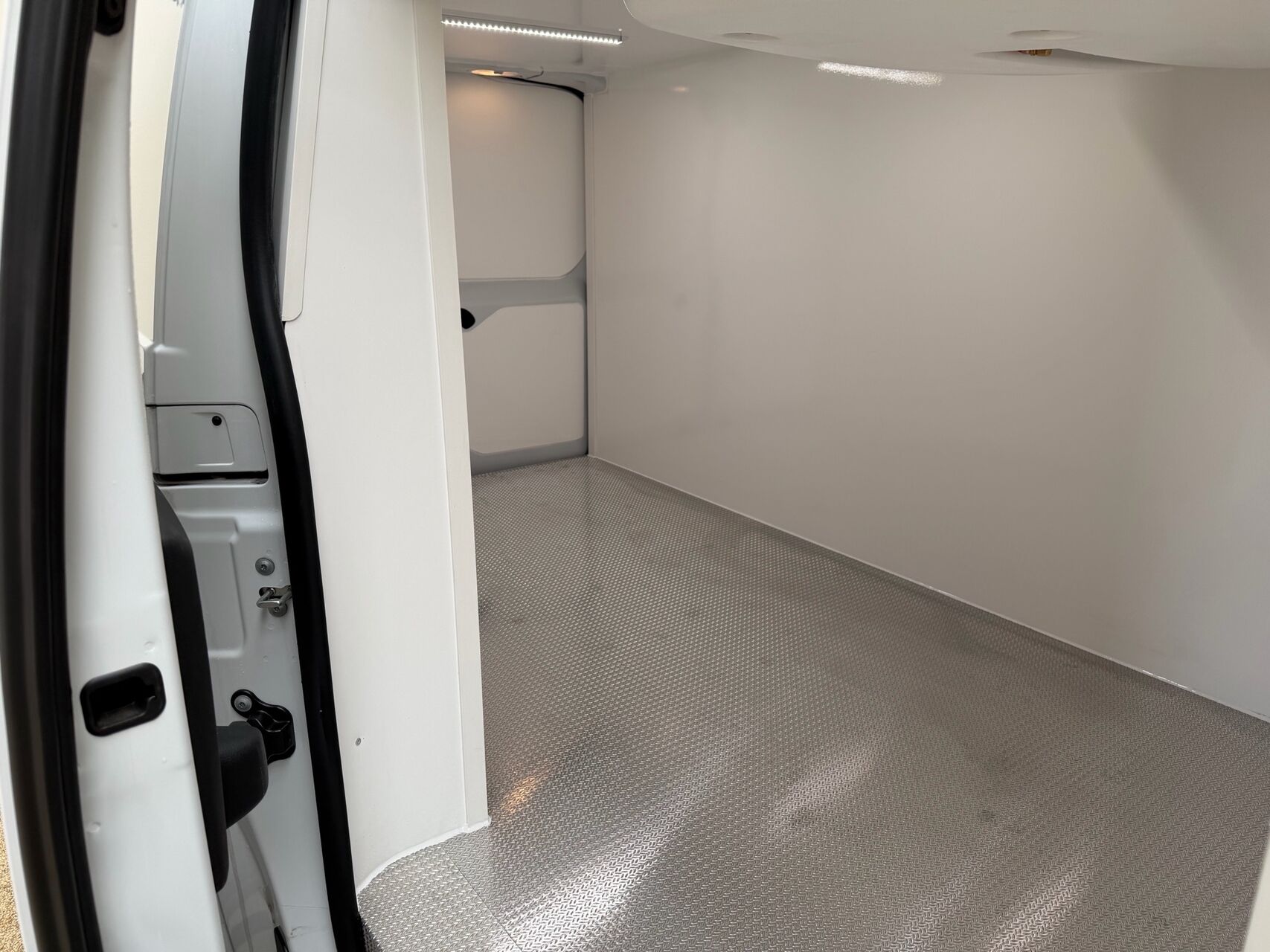 Billede af Opel Vivaro L2 2,2 BlueHDi Innovation 150HK Van 8g Aut.