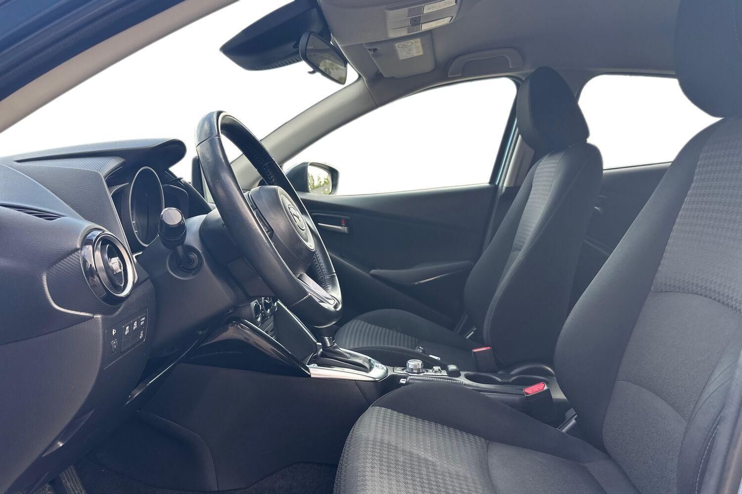 Billede af Mazda 2 1,5 Skyactiv-G Niseko 90HK 5d 6g Aut.