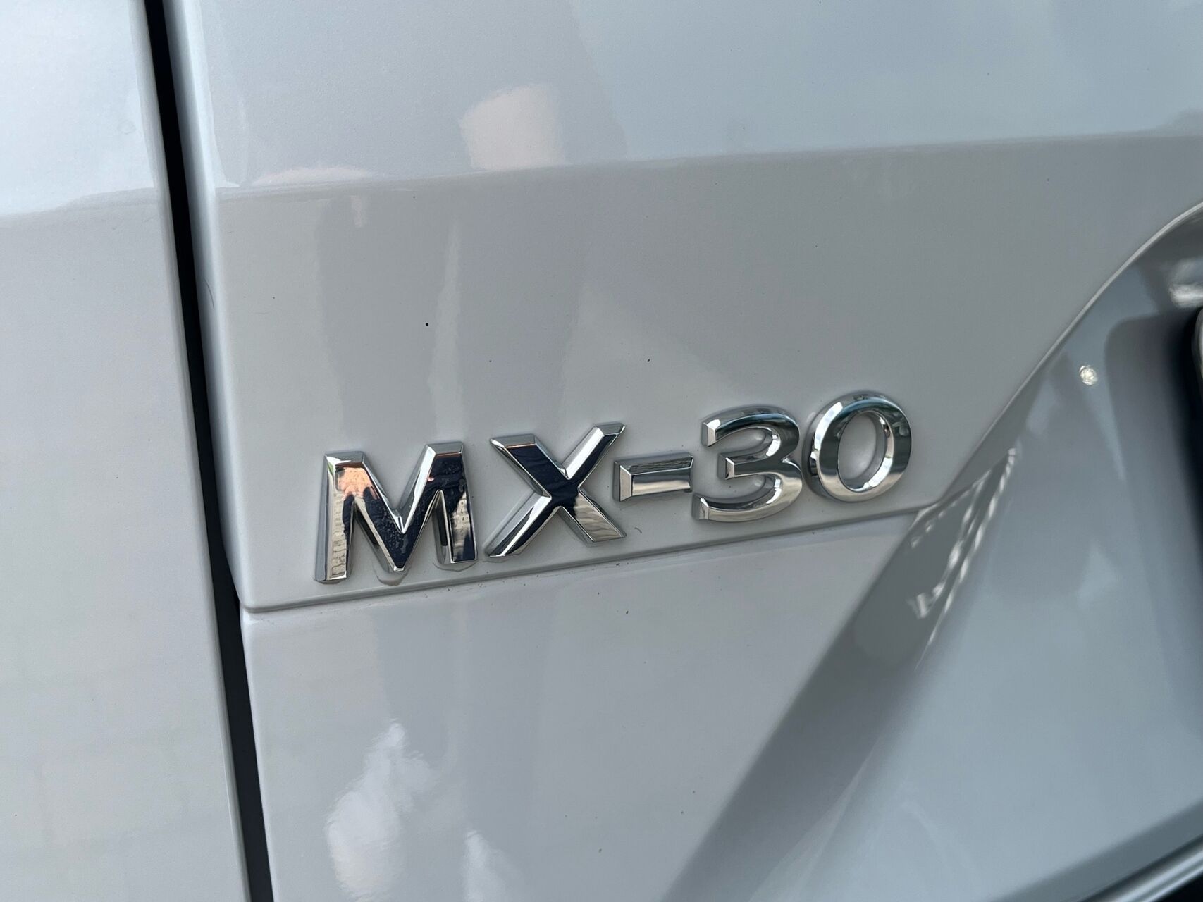 Billede af Mazda MX-30 0,8 e-Skyactiv R-EV  Plugin-hybrid Exclusive-Line 170HK 5d Trinl. Gear