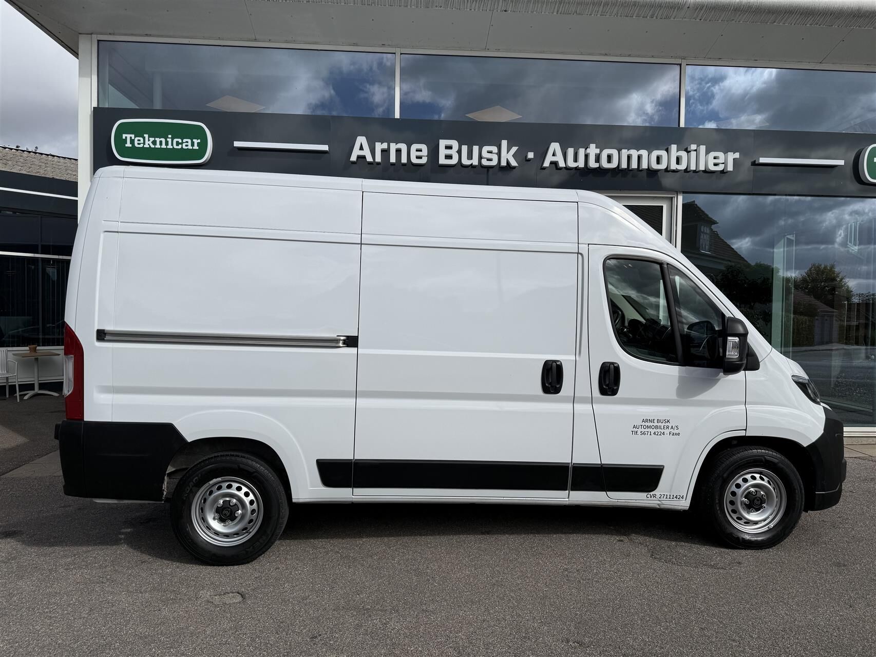 Billede af Citroën Jumper 35 L2H2 2,2 Blue HDi Masterline EAT8 180HK Van 8g Aut.