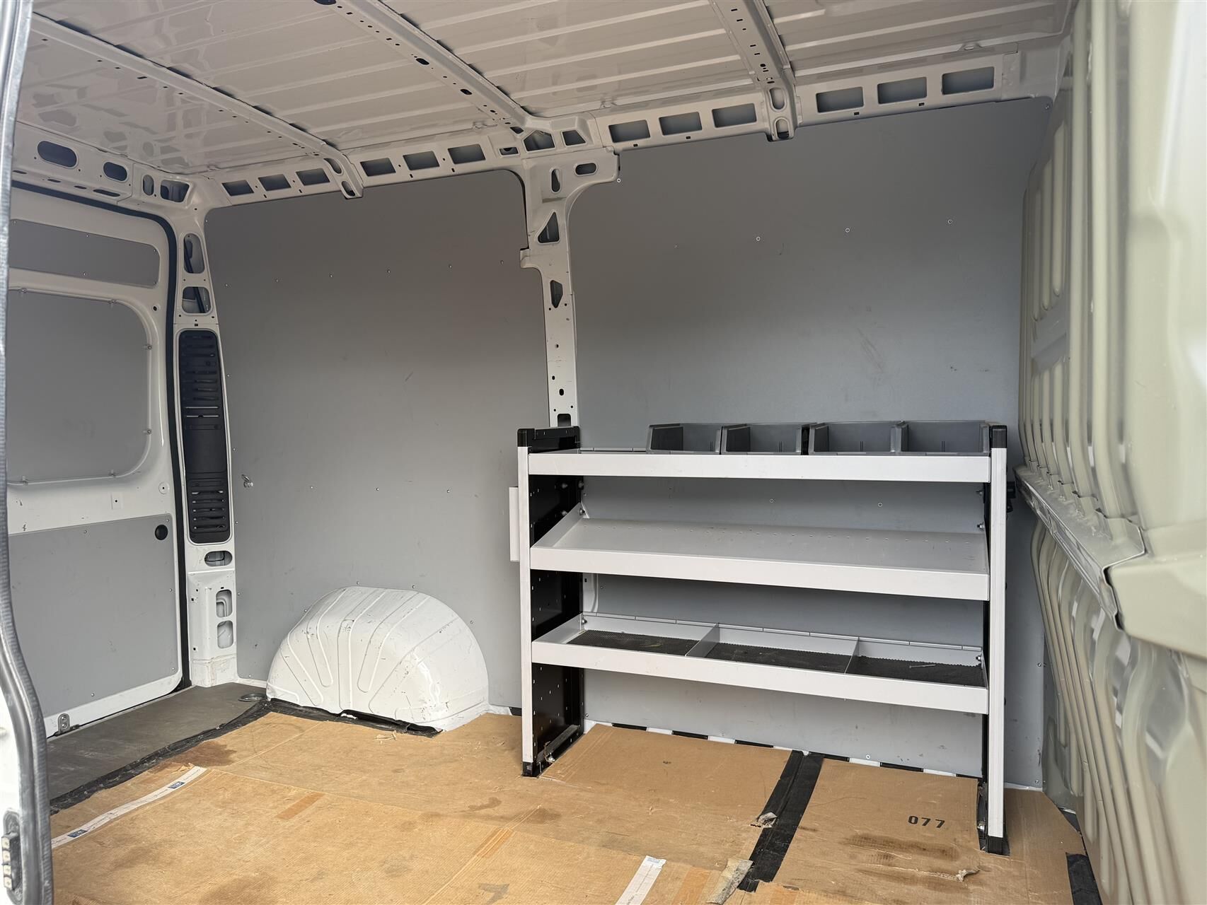 Billede af Citroën Jumper 35 L2H2 2,2 Blue HDi Masterline EAT8 180HK Van 8g Aut.