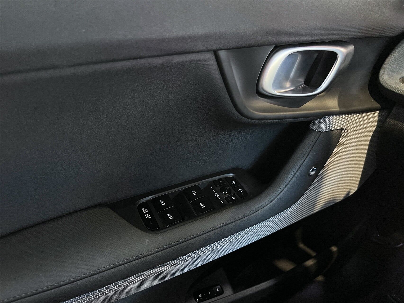 Billede af Polestar 2 EL Long Range Single motor Plus 231HK 5d Aut.