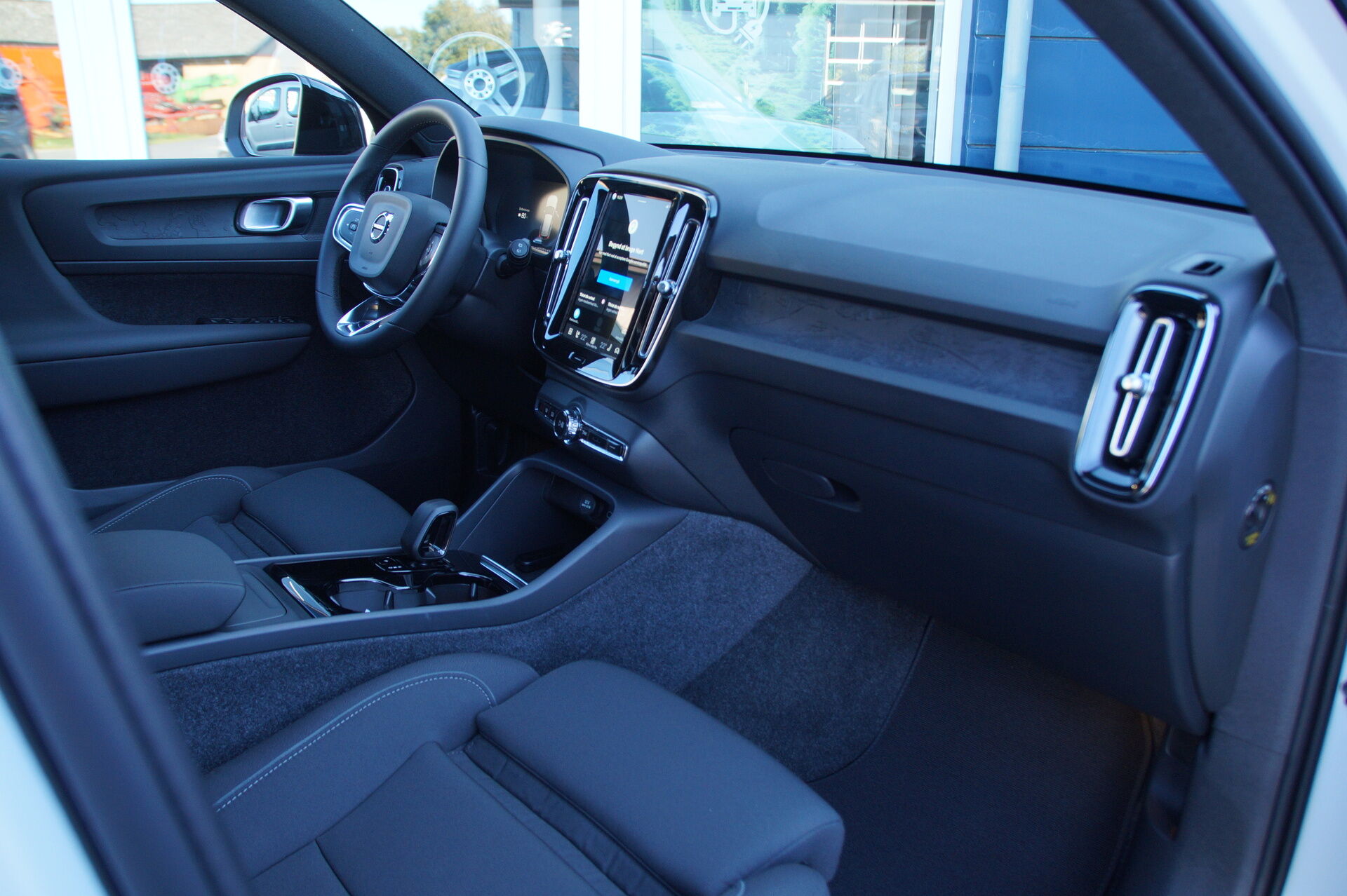 Billede af Volvo XC40 Recharge Extended Range Core 252HK 5d Aut. 