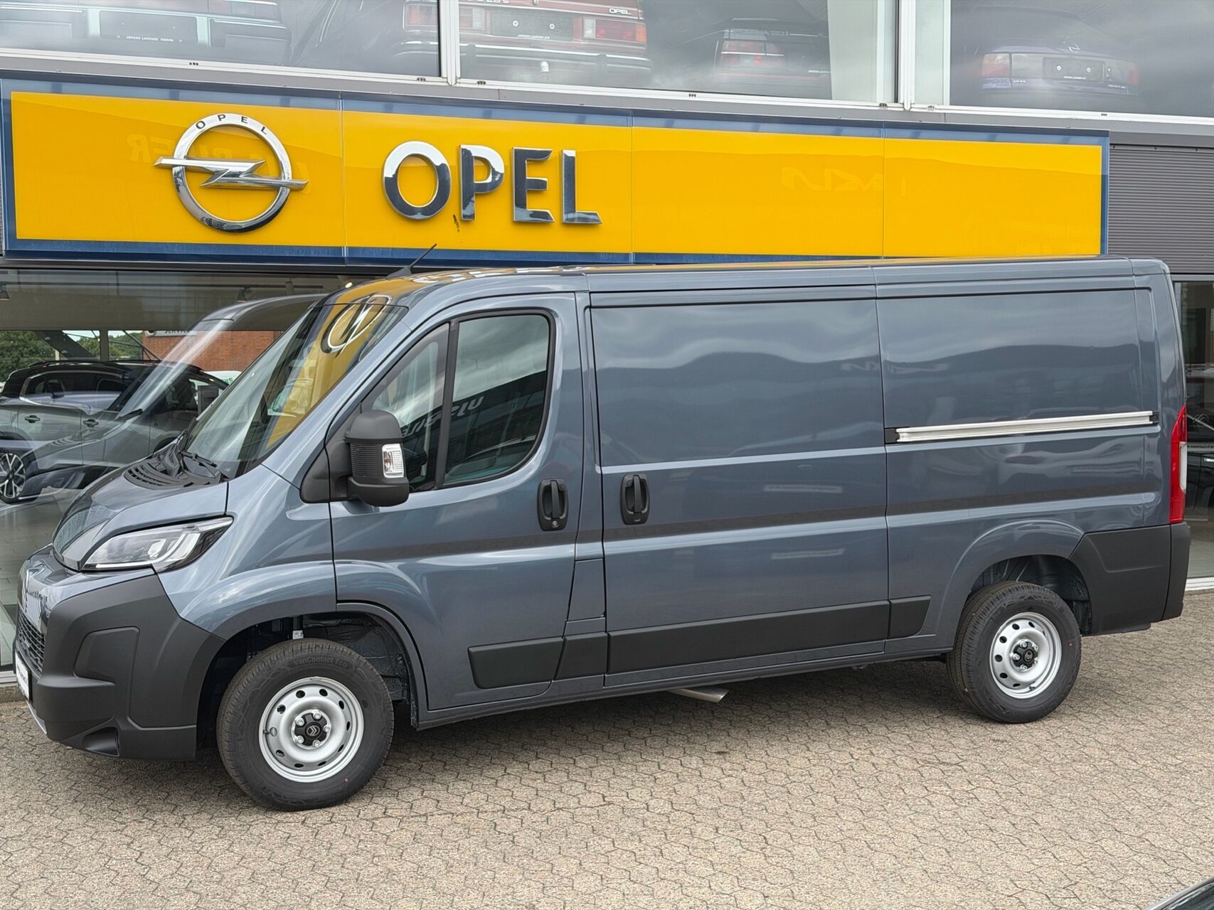 Billede af Citroën Jumper 35H L2H2 2,2 Blue HDi Masterline EAT8 180HK Van 8g Aut.