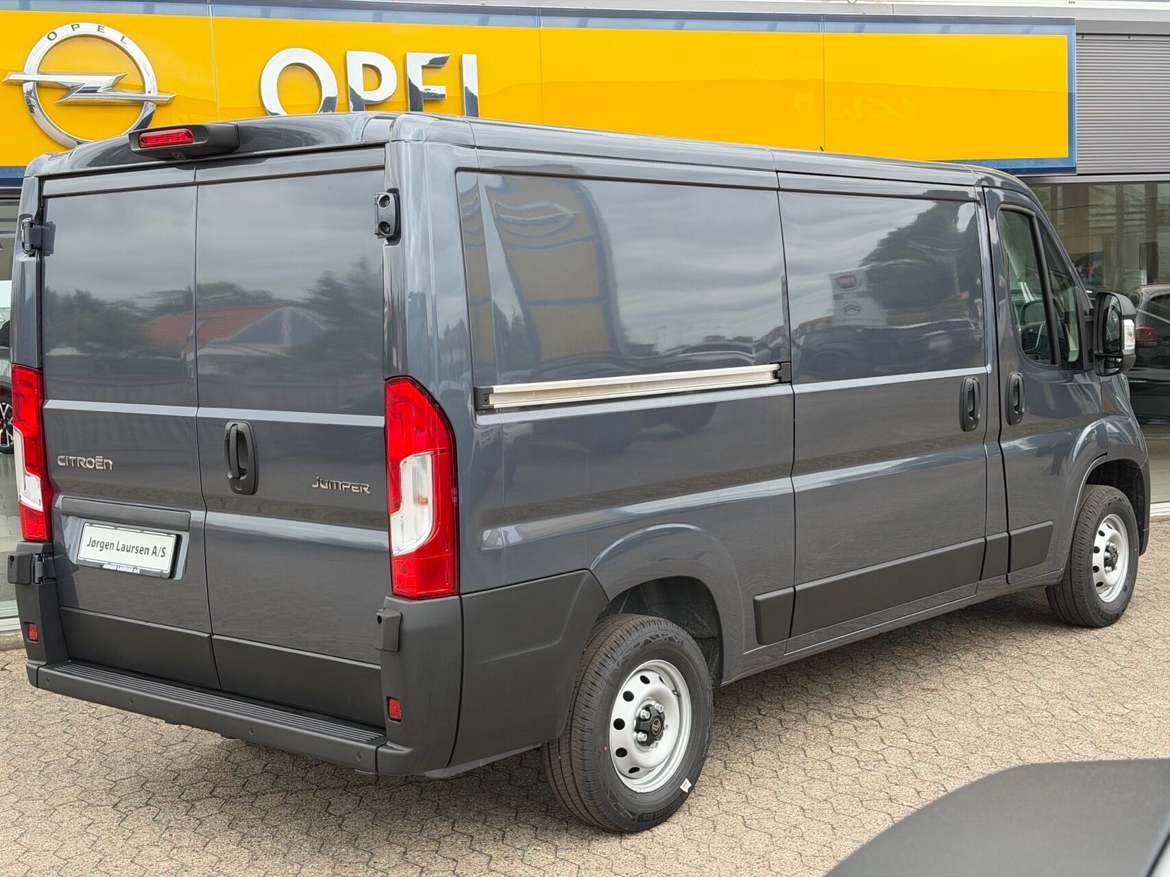 Billede af Citroën Jumper 35H L2H2 2,2 Blue HDi Masterline EAT8 180HK Van 8g Aut.