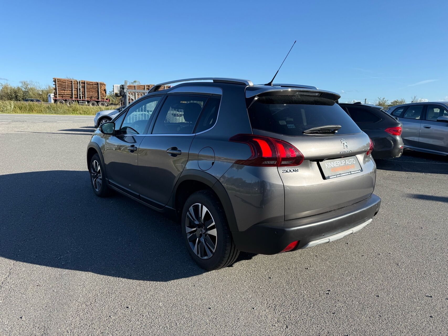Billede af Peugeot 2008 1,2 e-THP Allure EAT6 110HK 5d 6g Aut.