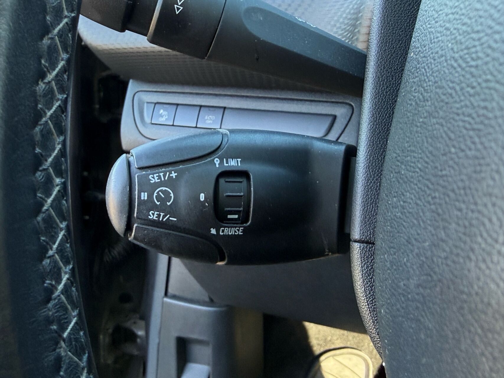 Billede af Peugeot 2008 1,2 e-THP Allure EAT6 110HK 5d 6g Aut.
