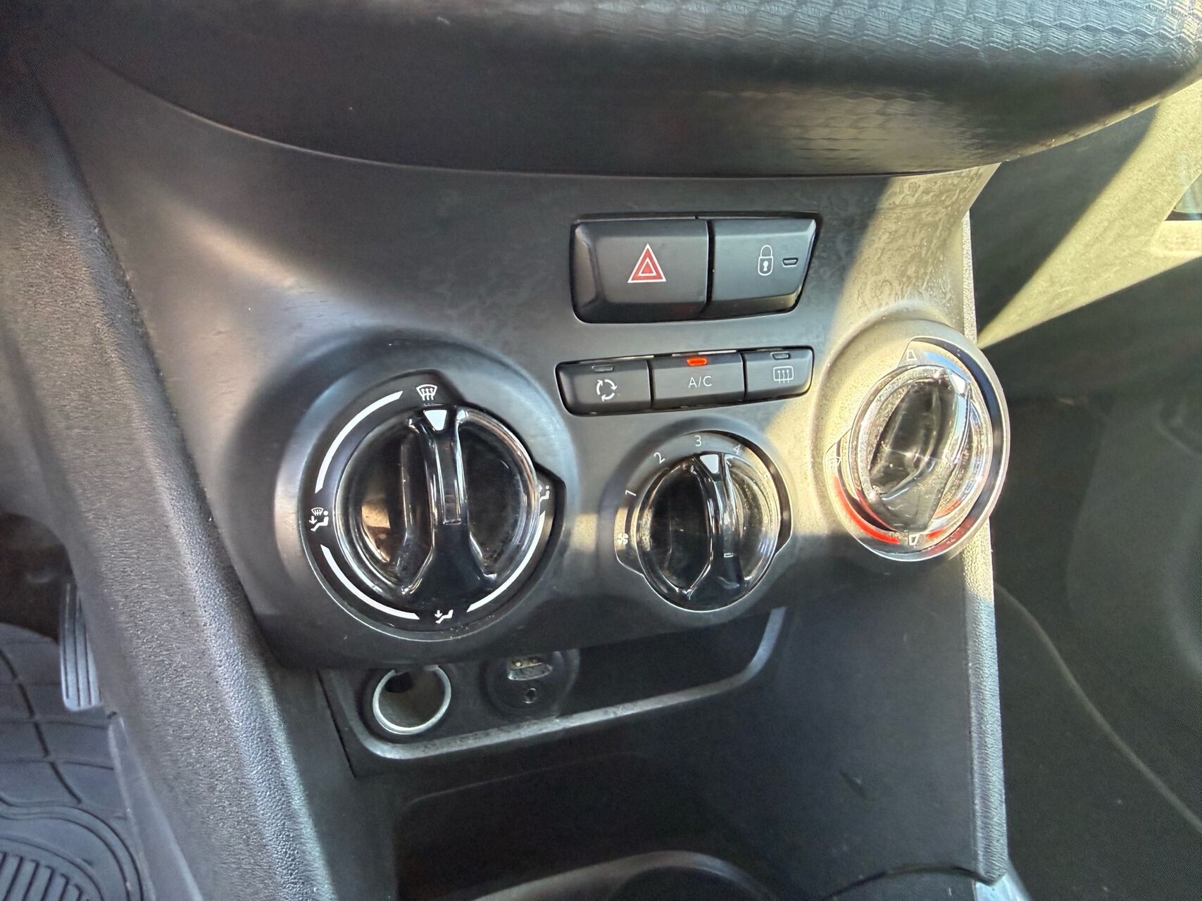Billede af Peugeot 2008 1,6 BlueHDi Chili 100HK