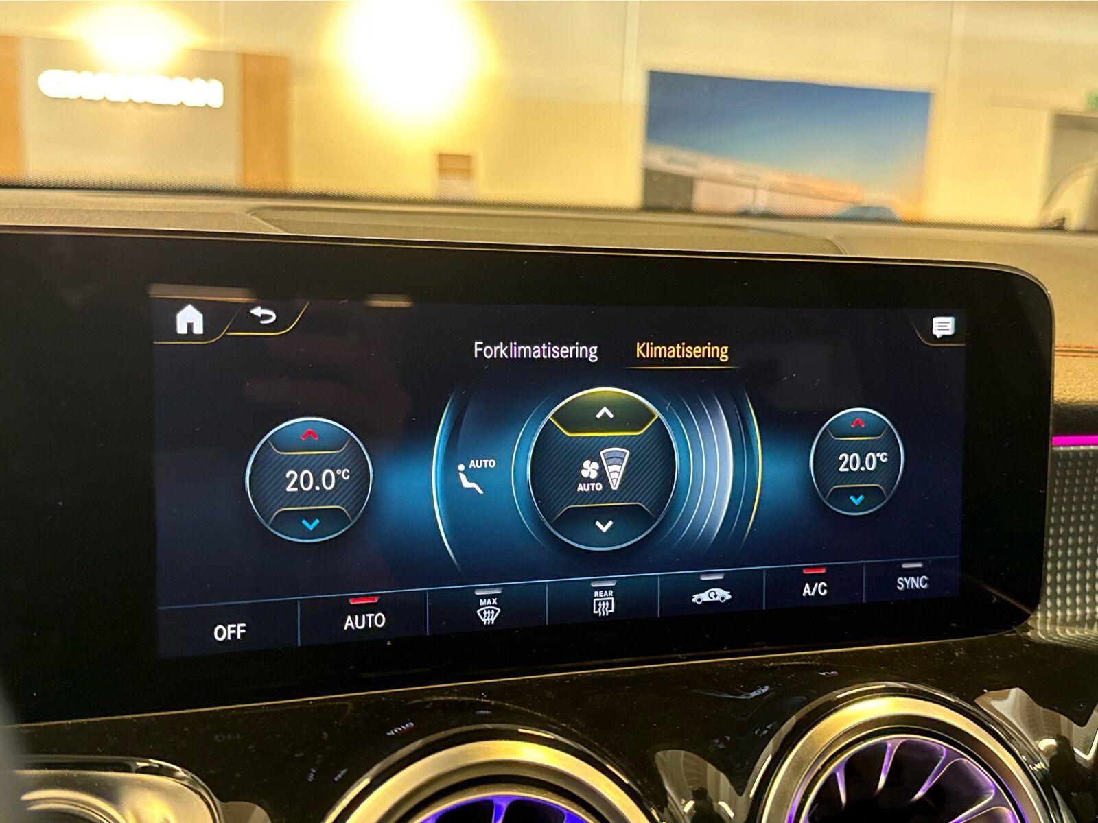 Billede af Mercedes-Benz EQB 250+ 7 pers. EL AMG Edition 190HK 5d Aut.