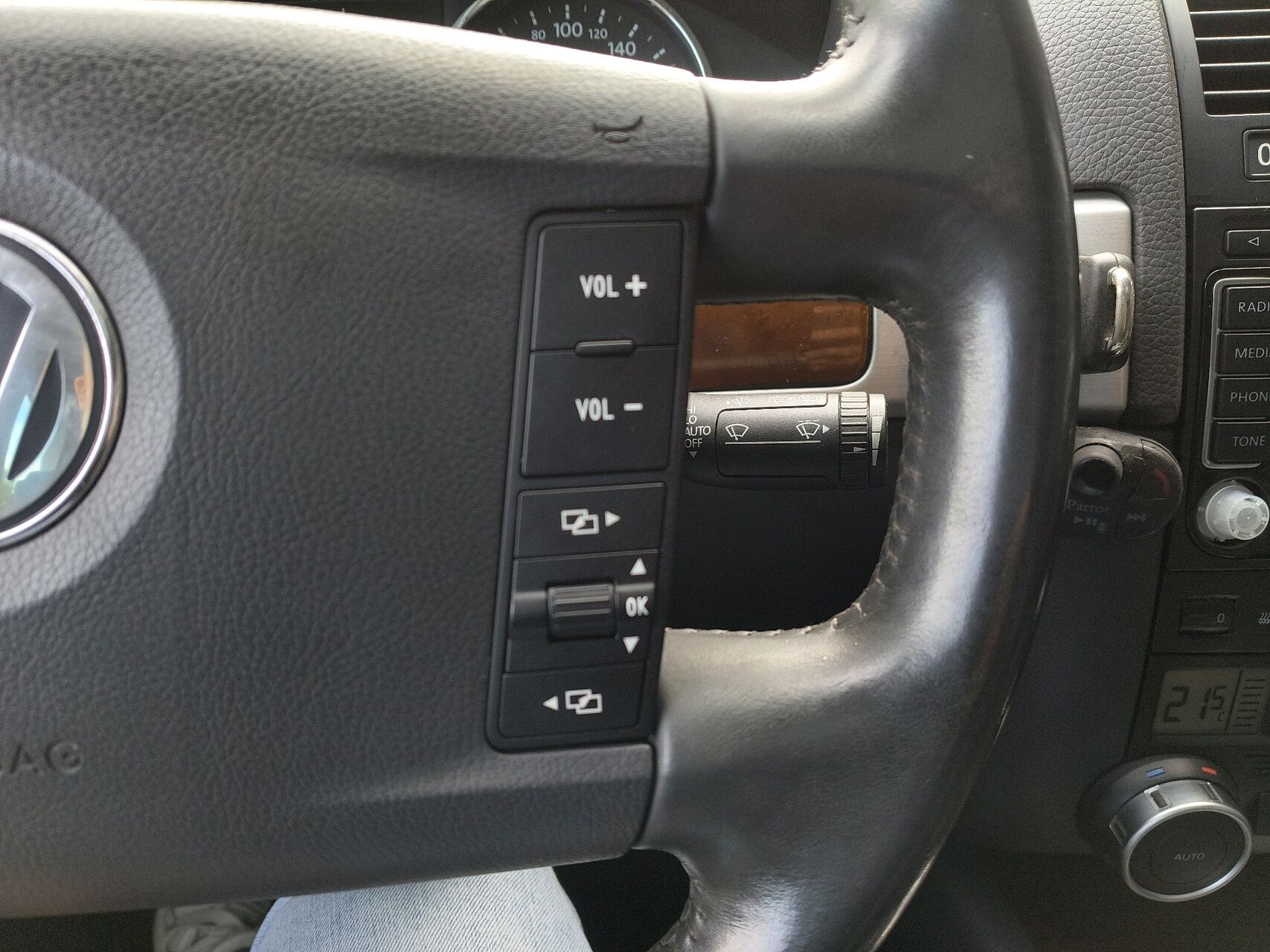 Billede af VW Touareg 3,0 TDI V6 DPF Basic Tiptr. 240HK 5d 6g Aut.