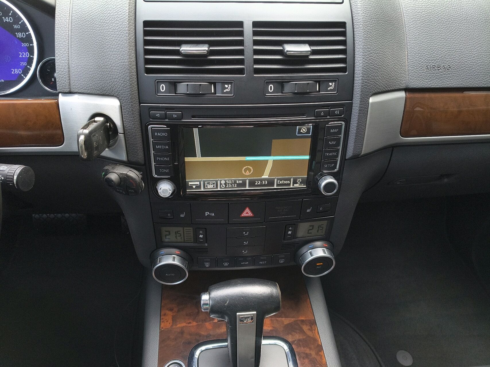 Billede af VW Touareg 3,0 TDI V6 DPF Basic Tiptr. 240HK 5d 6g Aut.