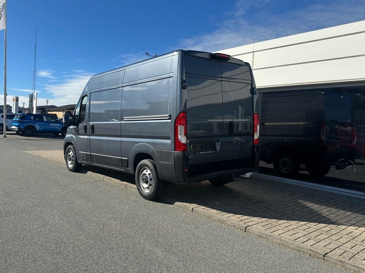 Billede af Citroën Jumper 35 L2H2 2,2 Blue HDi Masterline EAT8 180HK Van 8g Aut.