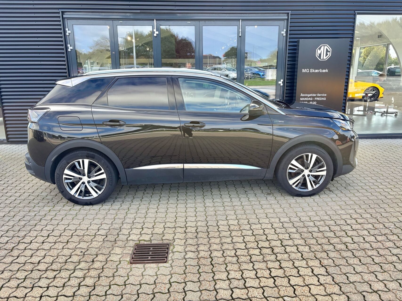 Billede af Peugeot 3008 1,6 PureTech  Plugin-hybrid First Selection EAT8 225HK 5d 8g Aut.
