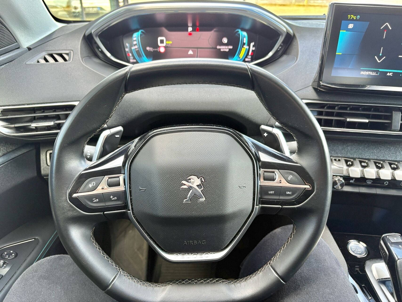 Billede af Peugeot 3008 1,6 PureTech  Plugin-hybrid First Selection EAT8 225HK 5d 8g Aut.