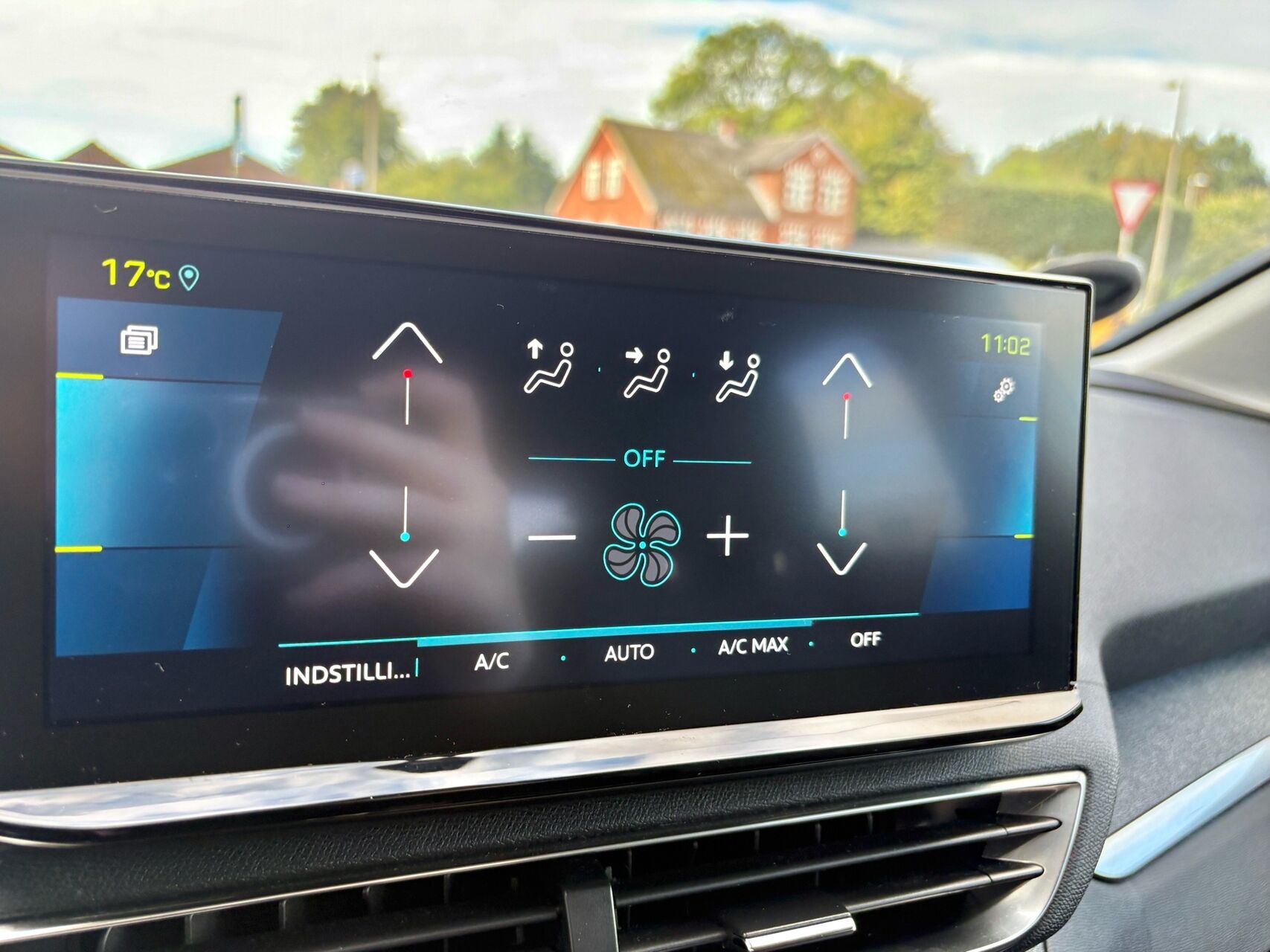 Billede af Peugeot 3008 1,6 PureTech  Plugin-hybrid First Selection EAT8 225HK 5d 8g Aut.