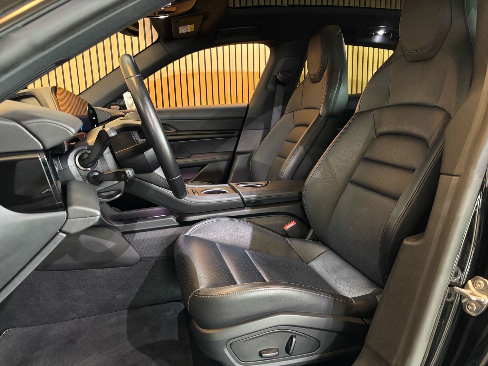 Billede af Porsche Taycan Sport Turismo EL 381HK Stc Aut.