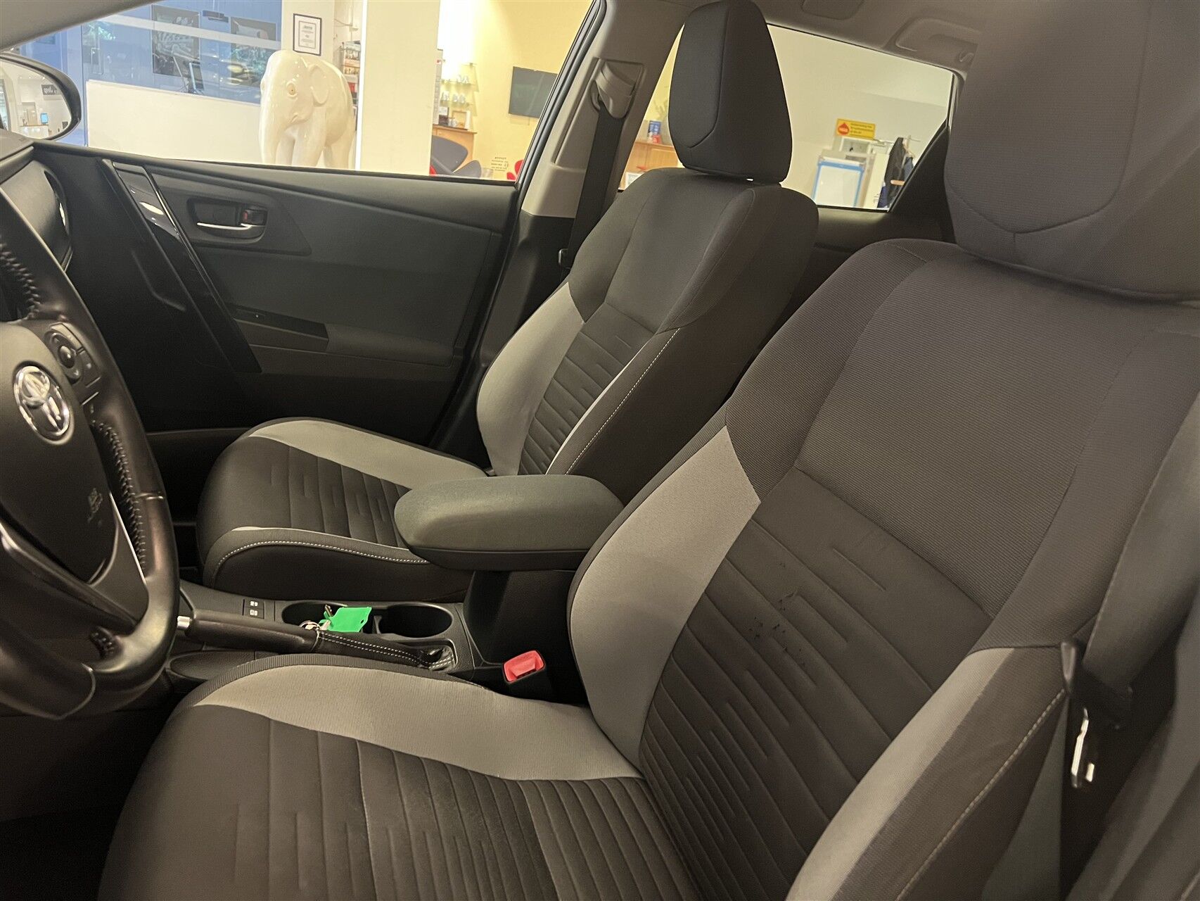 Billede af Toyota Auris Touring Sports 1,8 Hybrid H2 Comfort Safety Sense 136HK Stc Aut.