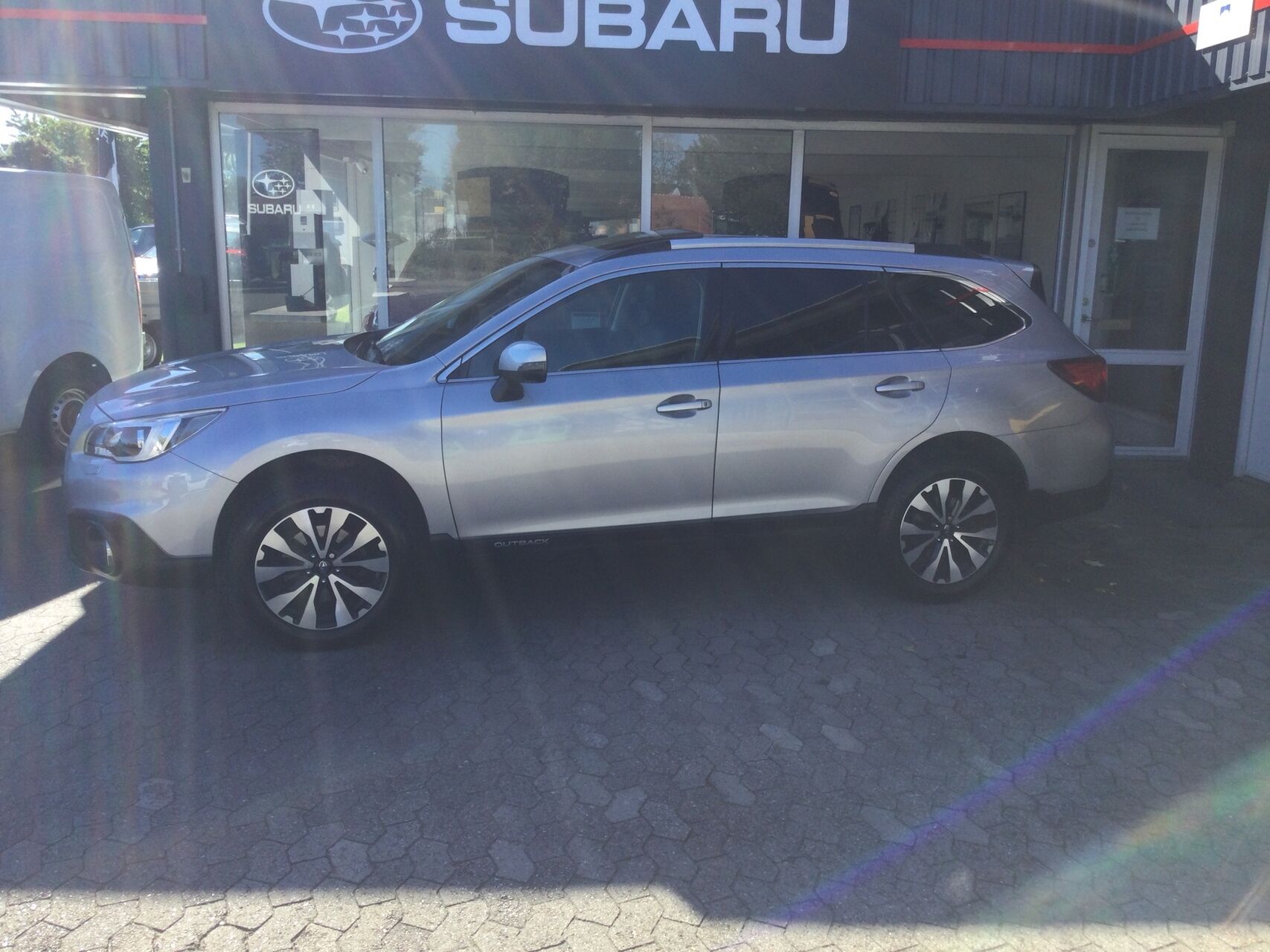 Billede af Subaru Outback 2,5 Summit AWD Lineartronic 175HK Stc 6g Aut.