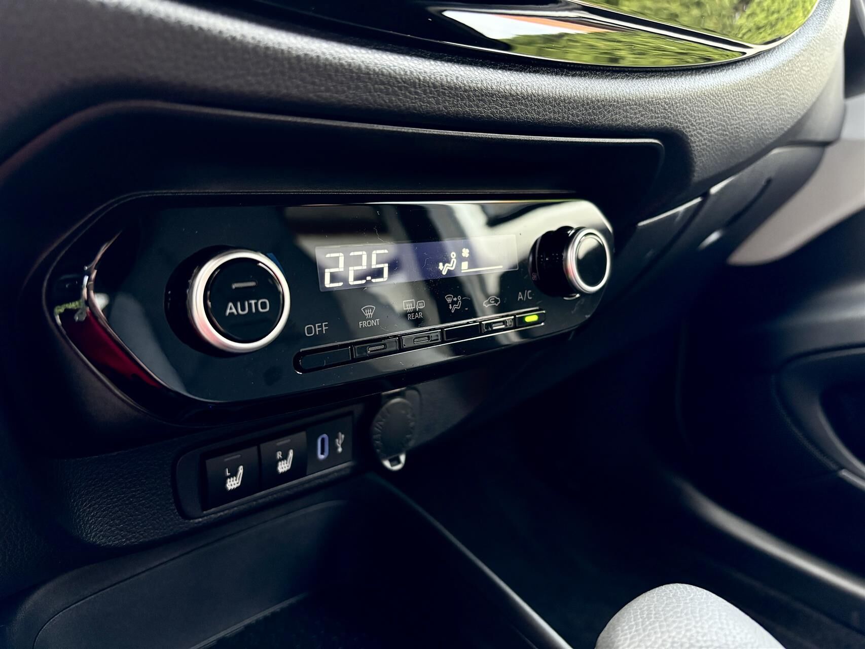 Billede af Toyota Aygo X 1,0 VVT-I Active 72HK 5d Aut.