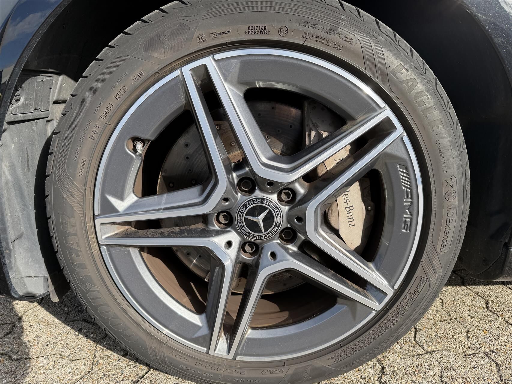Billede af Mercedes-Benz E300 de T 2,0 Plugin-hybrid 9G-Tronic 306HK Stc Aut.
