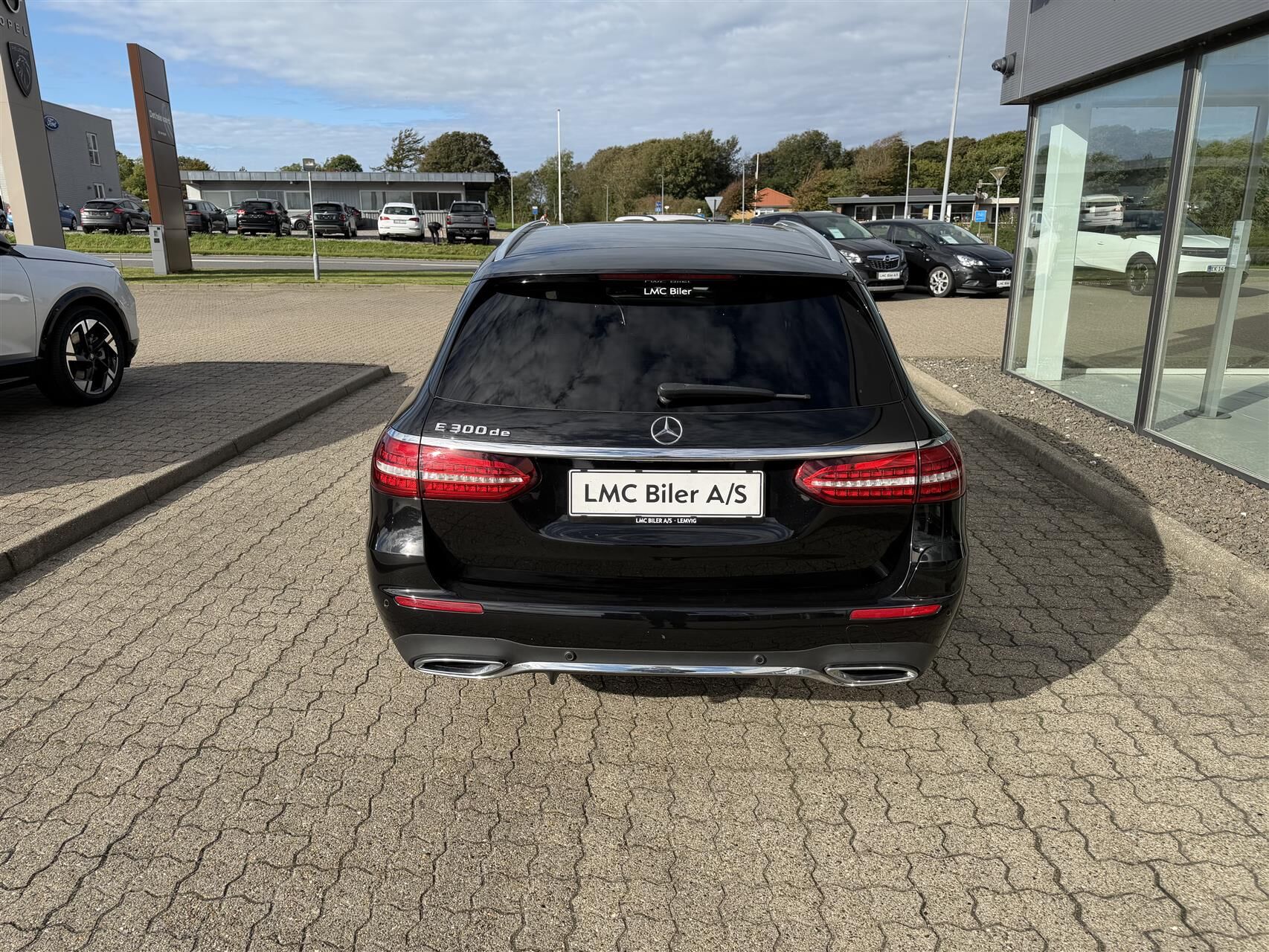 Billede af Mercedes-Benz E300 de T 2,0 Plugin-hybrid 9G-Tronic 306HK Stc Aut.