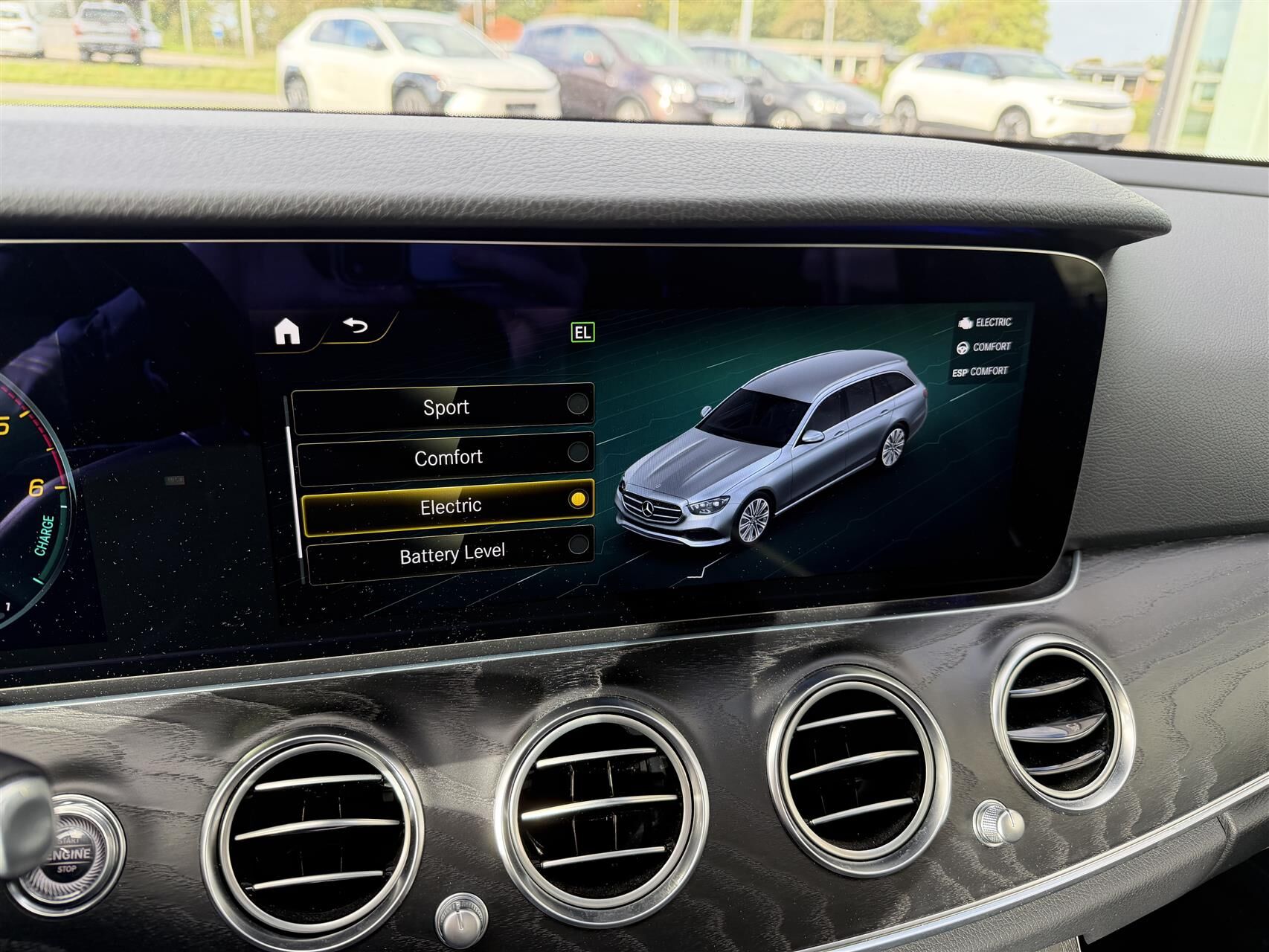 Billede af Mercedes-Benz E300 de T 2,0 Plugin-hybrid 9G-Tronic 306HK Stc Aut.