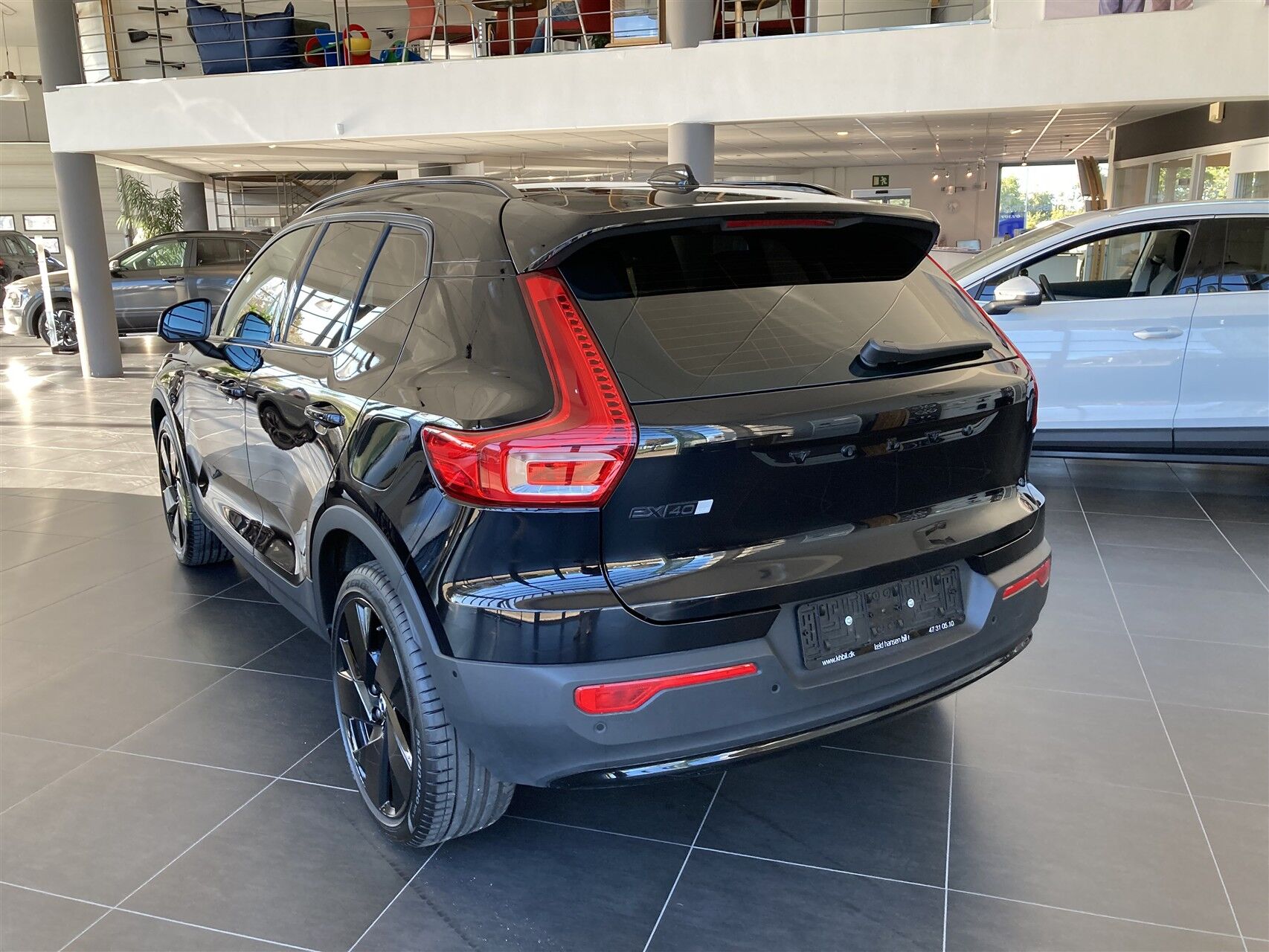 Billede af Volvo EX40 Single Motor Extended Range Black Edition 252HK 5d Aut.