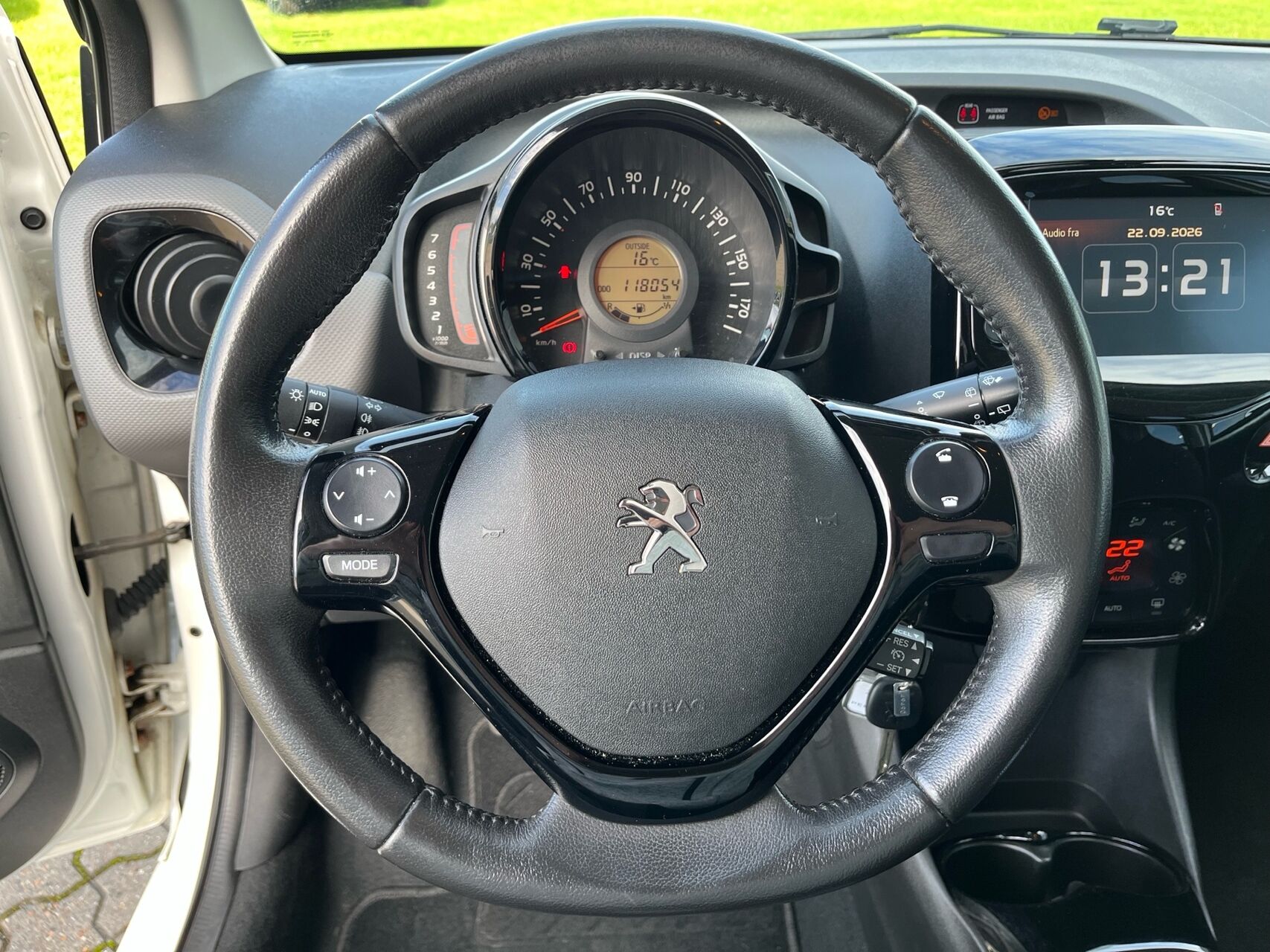 Billede af Peugeot 108 1,0 e-Vti Allure+ 72HK 5d