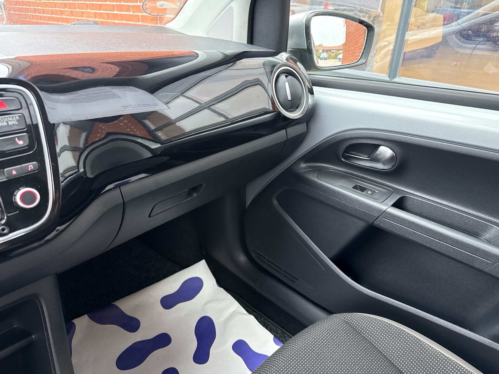 Billede af VW up 1,0 MPI BMT High 75HK 5d