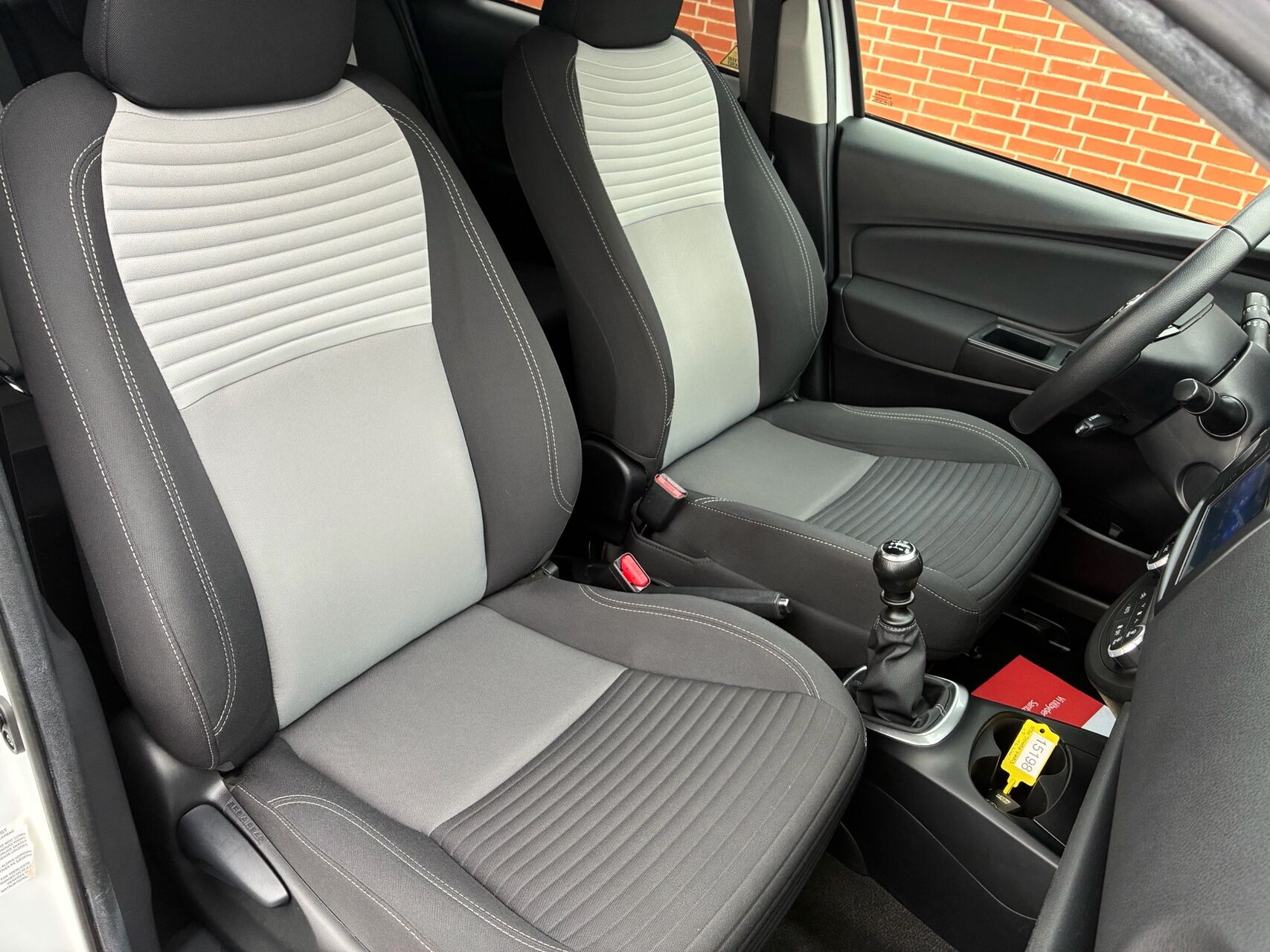 Billede af Toyota Yaris 1,5 VVT-I T2 Limited 111HK 5d 6g