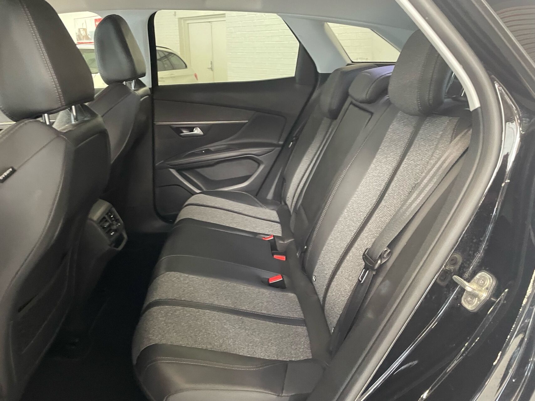 Billede af Peugeot 3008 1,2 e-THP Allure 130HK 5d 6g