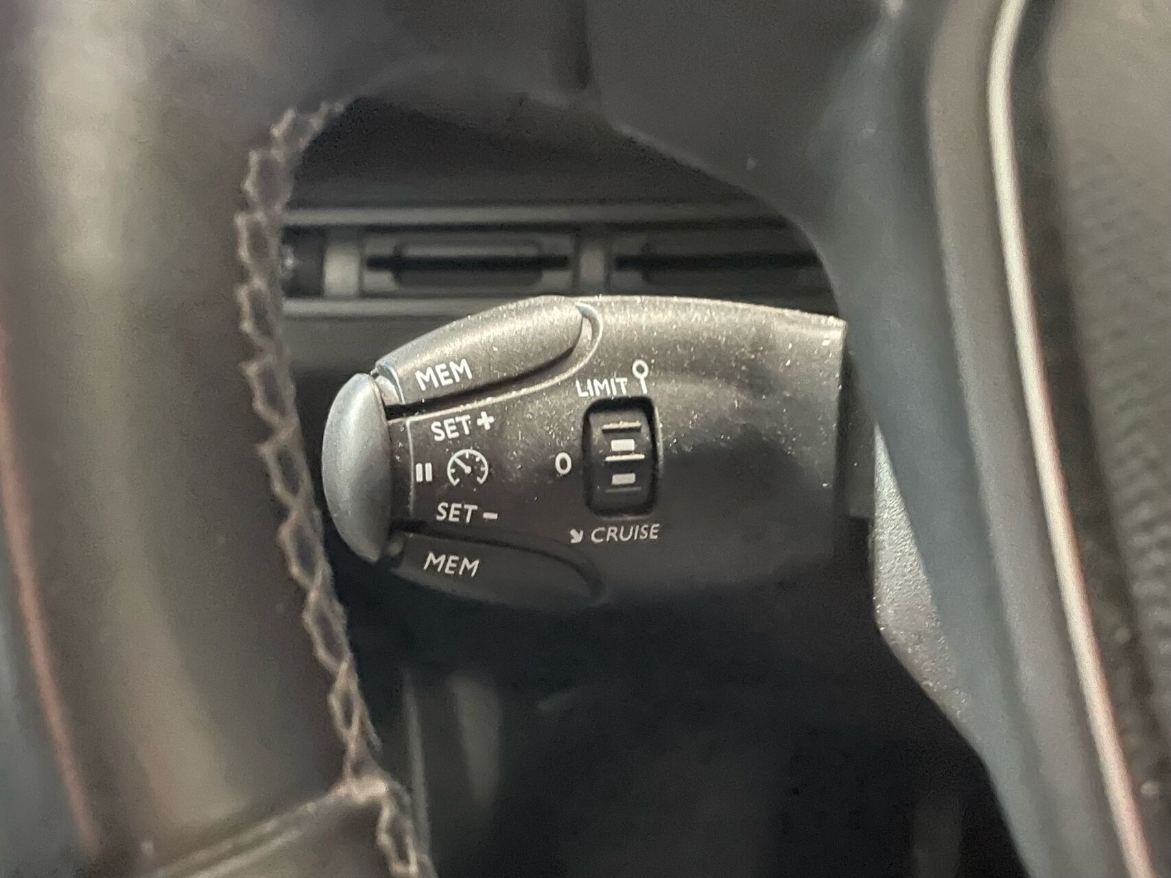 Billede af Peugeot 3008 1,2 e-THP Allure 130HK 5d 6g
