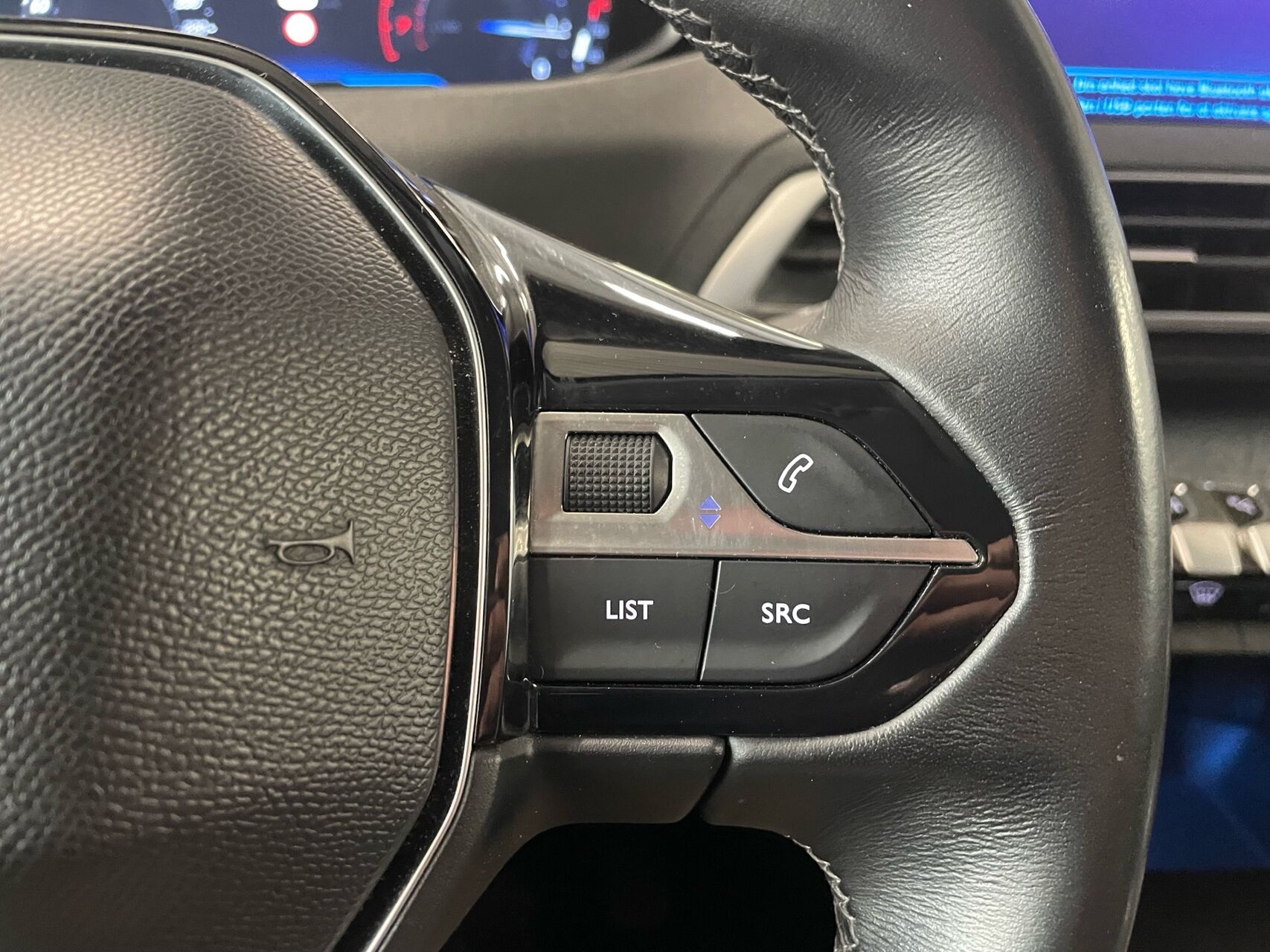 Billede af Peugeot 3008 1,2 e-THP Allure 130HK 5d 6g