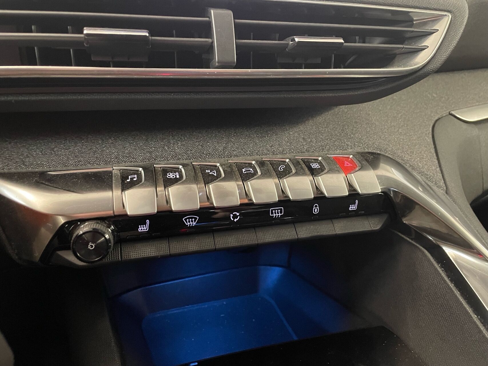 Billede af Peugeot 3008 1,2 e-THP Allure 130HK 5d 6g